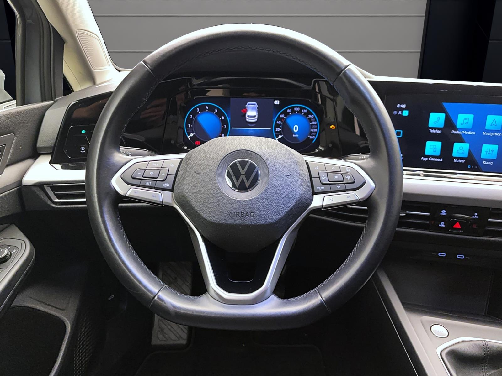 Volkswagen Golf 8 1.5 TSI Life Navi LED PDC Sitzhzg ACC LaneAssist