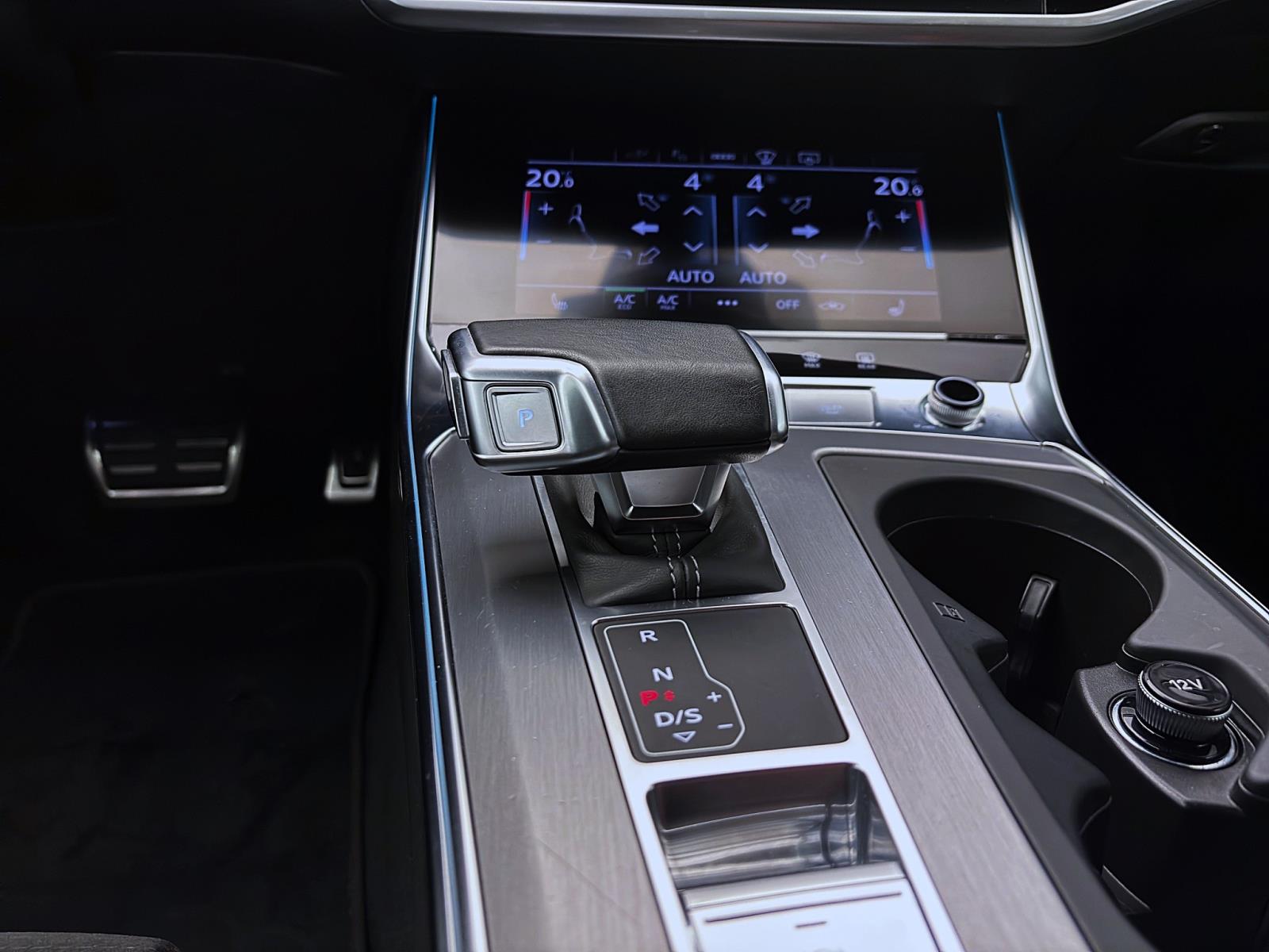 Audi A6 55 TFSIe q sport Pano ACC TopView Matrix Navi B&O HUD