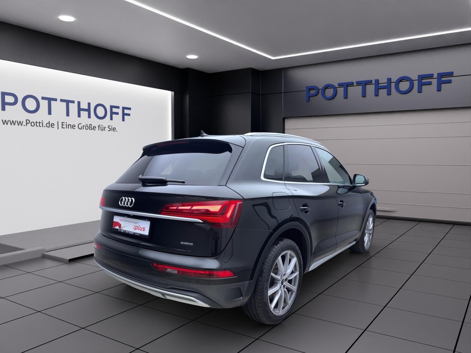 Audi Q5 50 TFSIe q advanced Pano AHK ACC PDC Kamera Matrix Navi