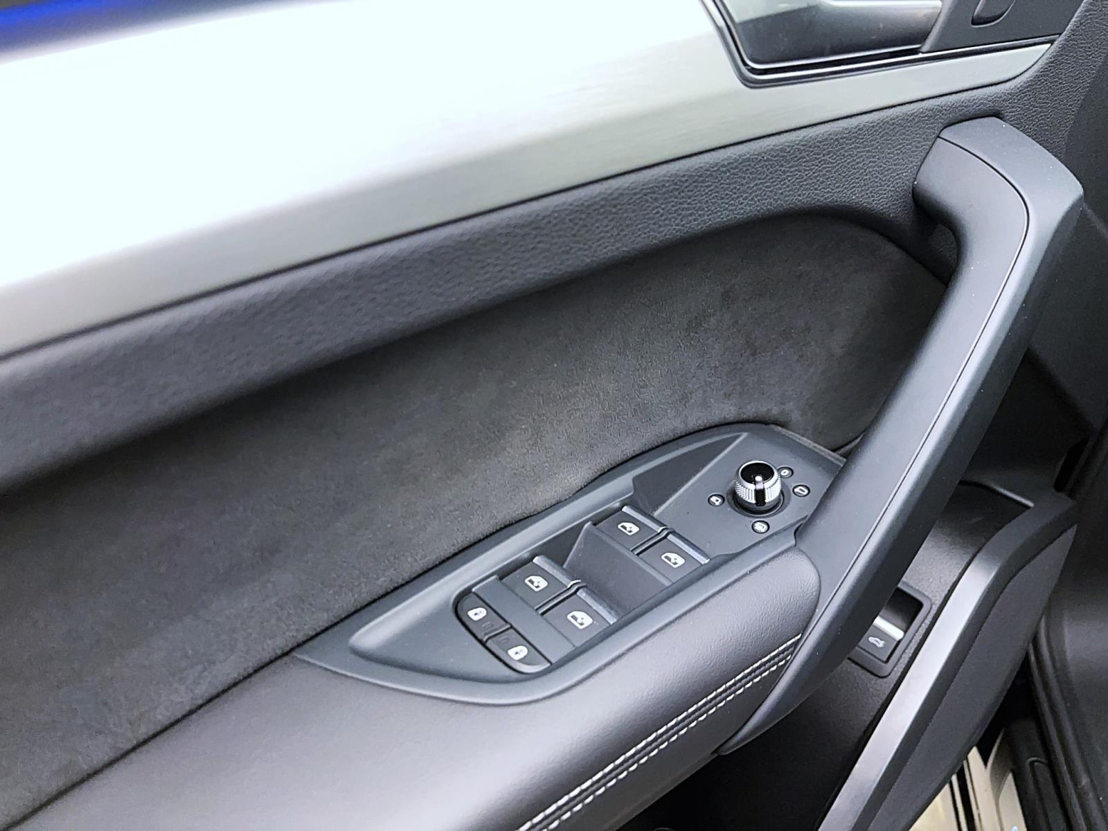 Audi Q5 50 TFSIe q advanced Pano AHK ACC PDC Kamera Matrix Navi