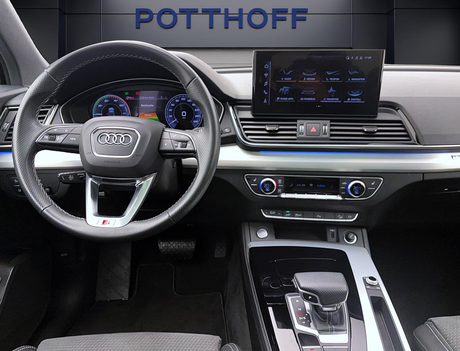 Audi Q5 50 TFSIe q advanced Pano AHK ACC PDC Kamera Matrix Navi