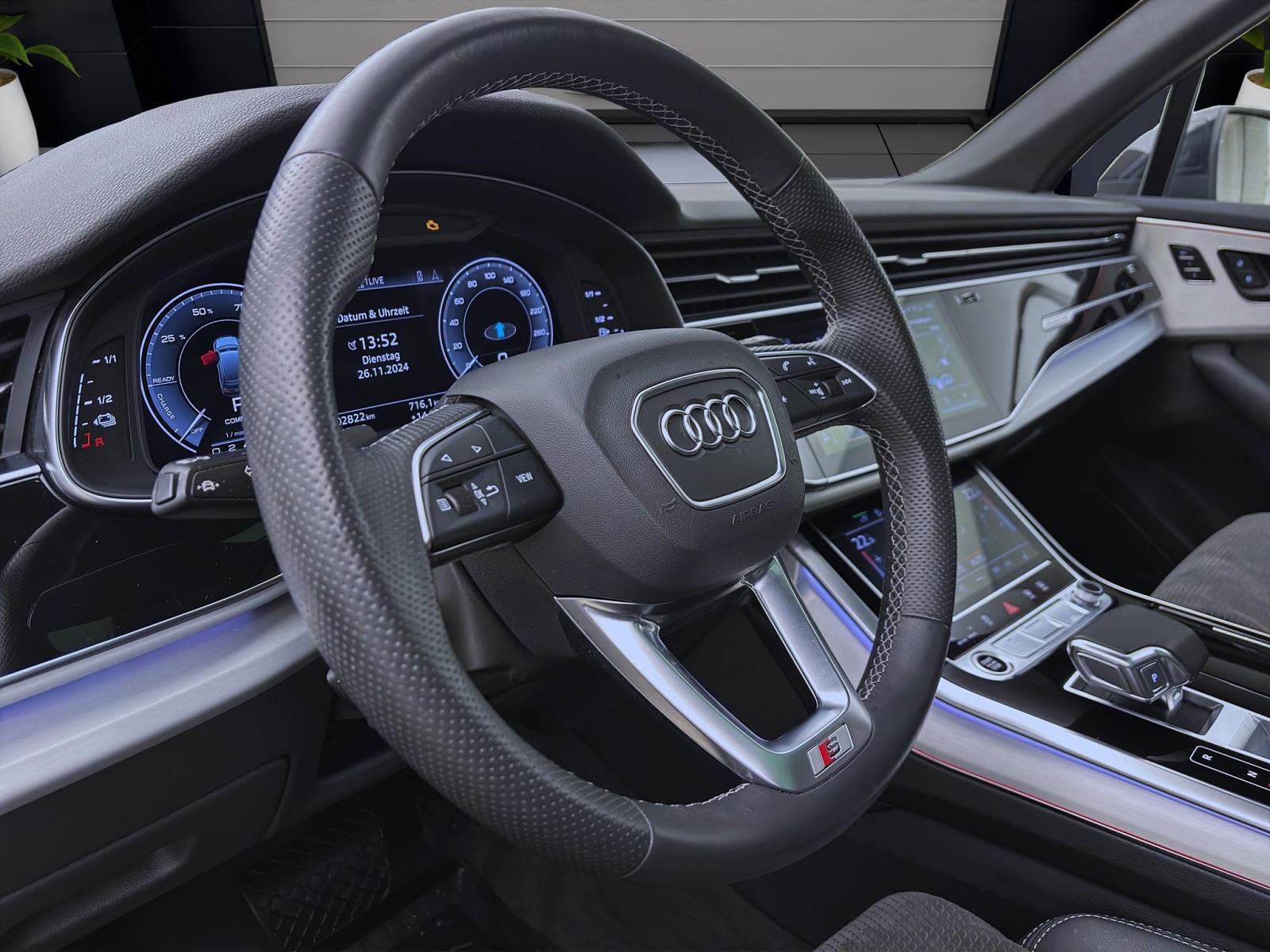 Audi Q7 55 TFSIe Q PANO ACC MATRIX NAVI+ HuD TOPVIEW