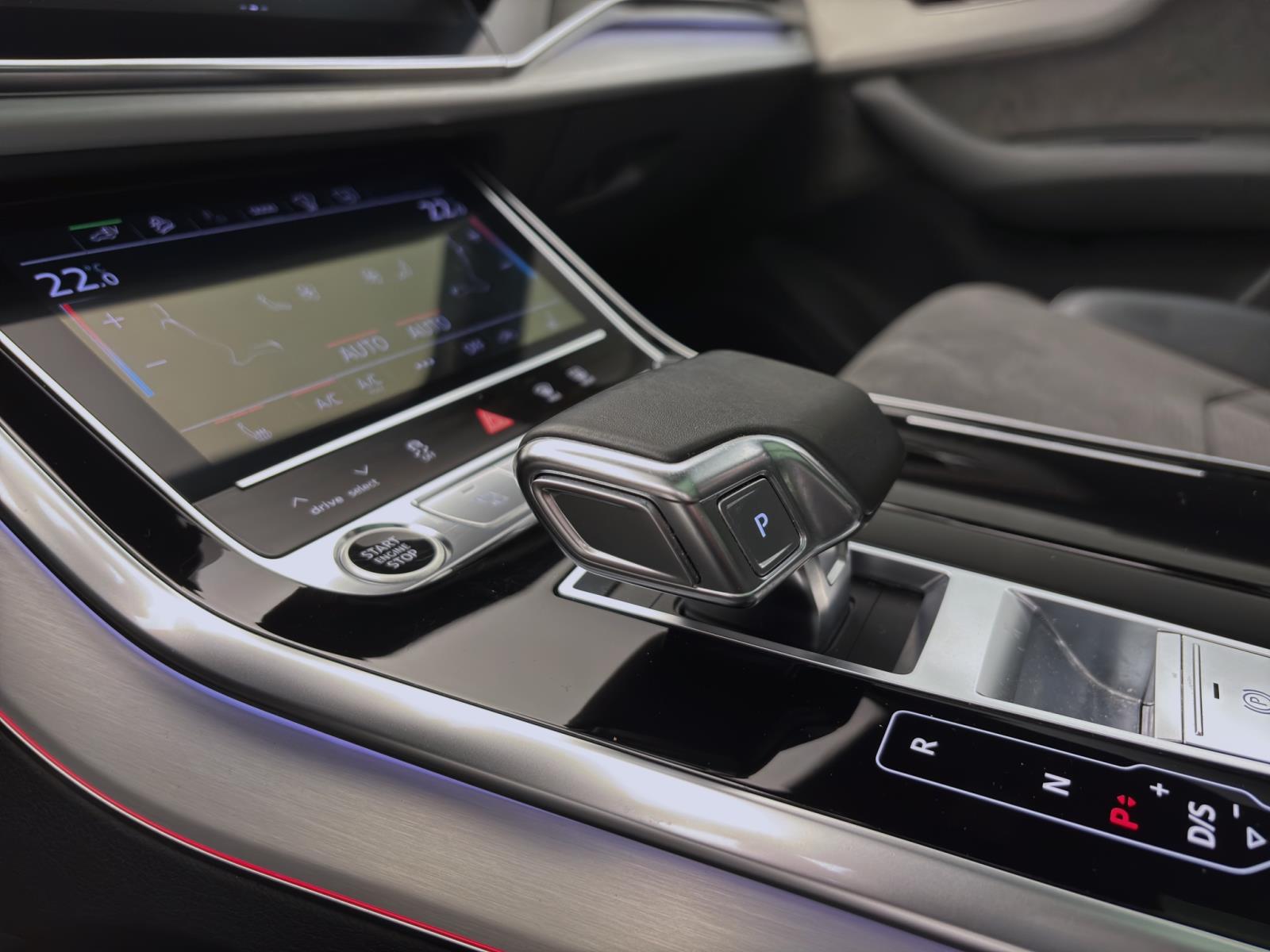 Audi Q7 55 TFSIe Q PANO ACC MATRIX NAVI+ HuD TOPVIEW