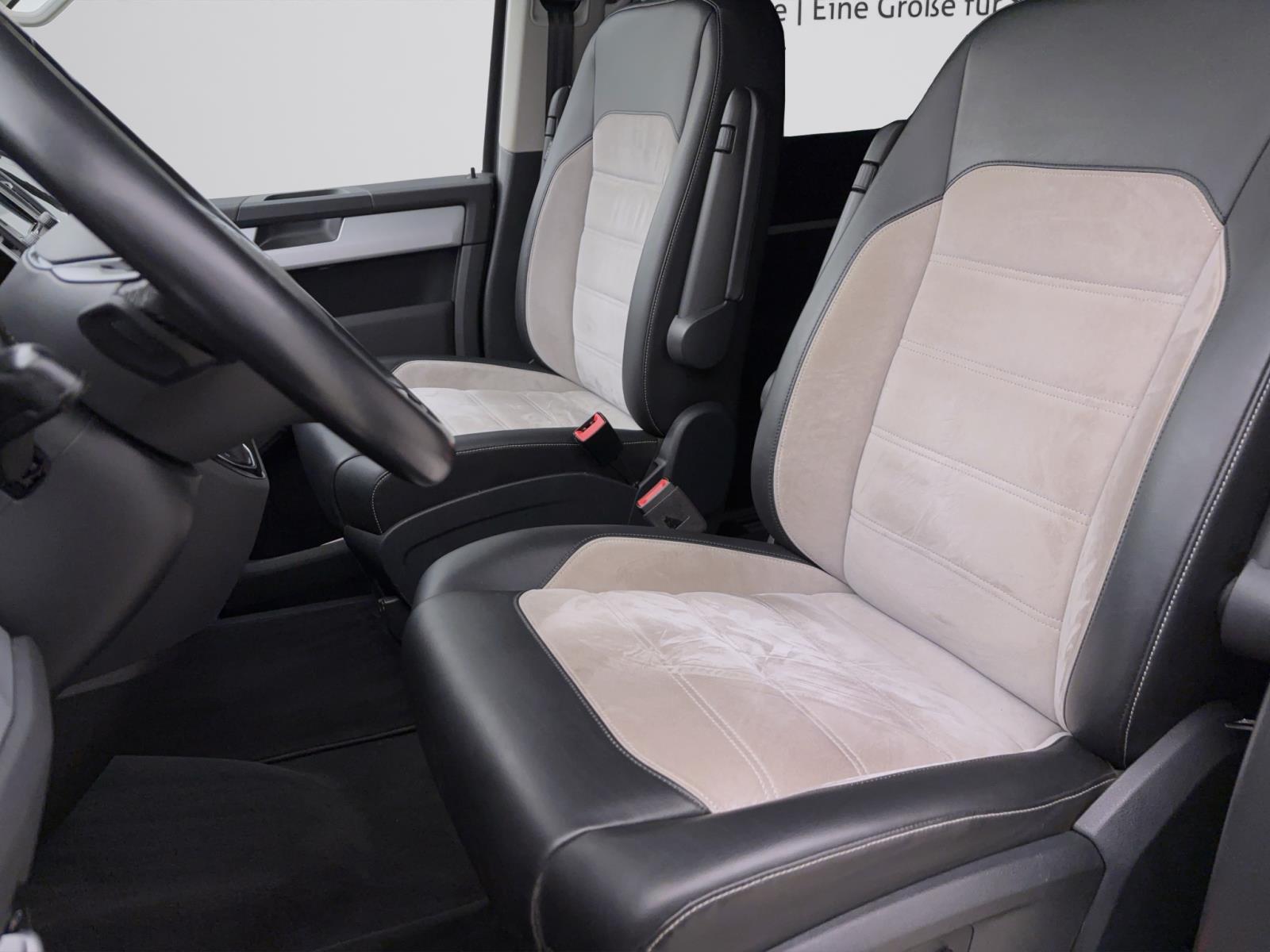 Volkswagen T6 Multivan Highline 2,0 DSG TDI LED/AHK/Navi