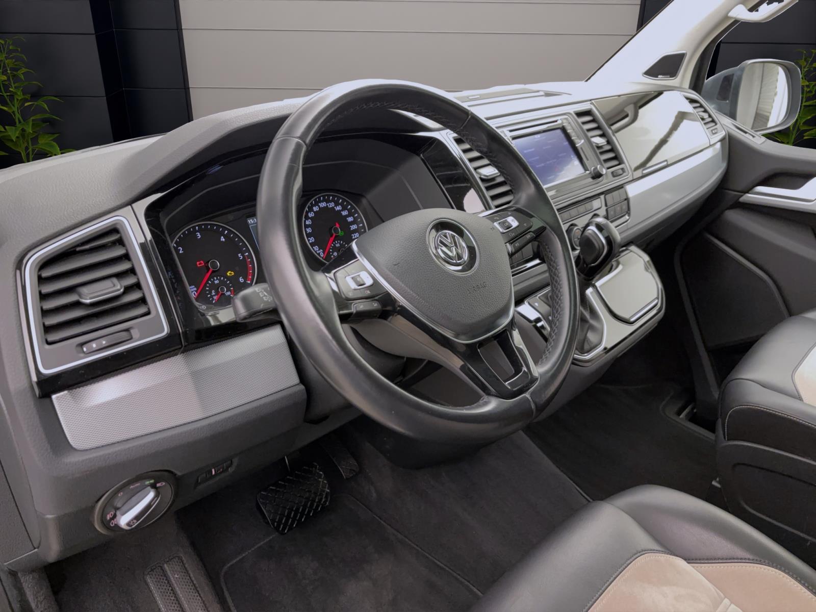 Volkswagen T6 Multivan Highline 2,0 DSG TDI LED/AHK/Navi
