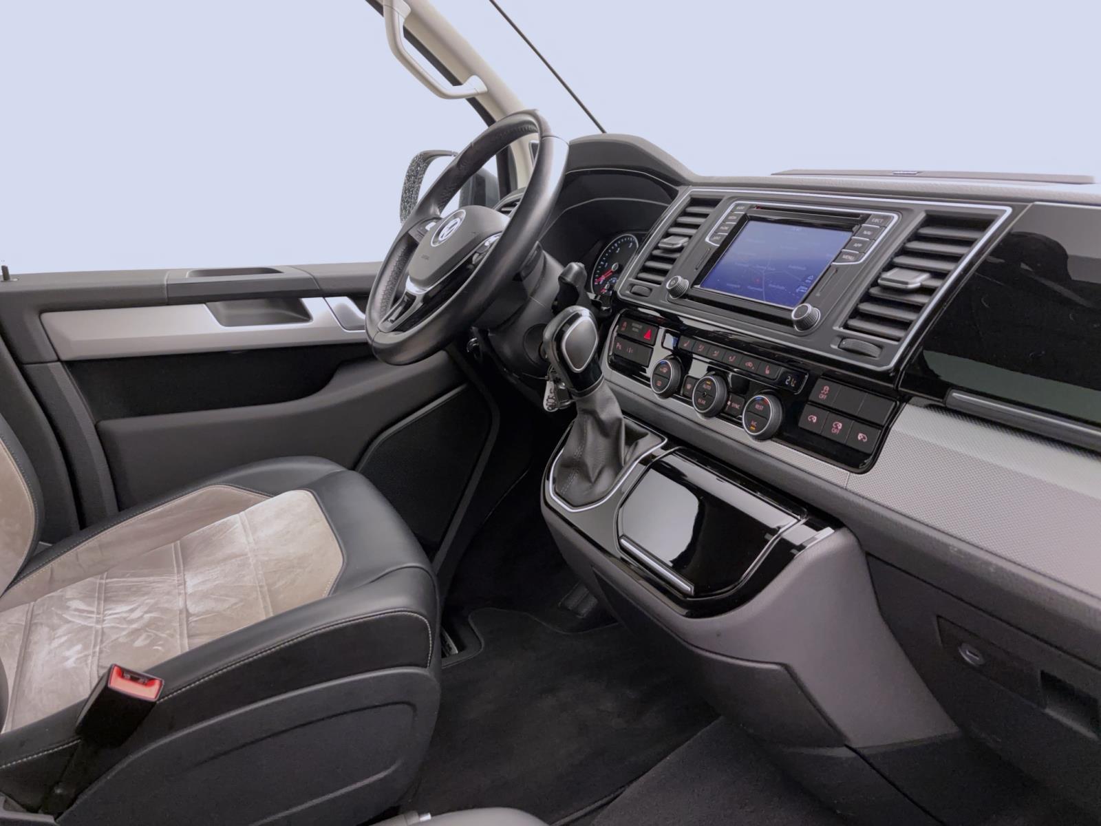 Volkswagen T6 Multivan Highline 2,0 DSG TDI LED/AHK/Navi