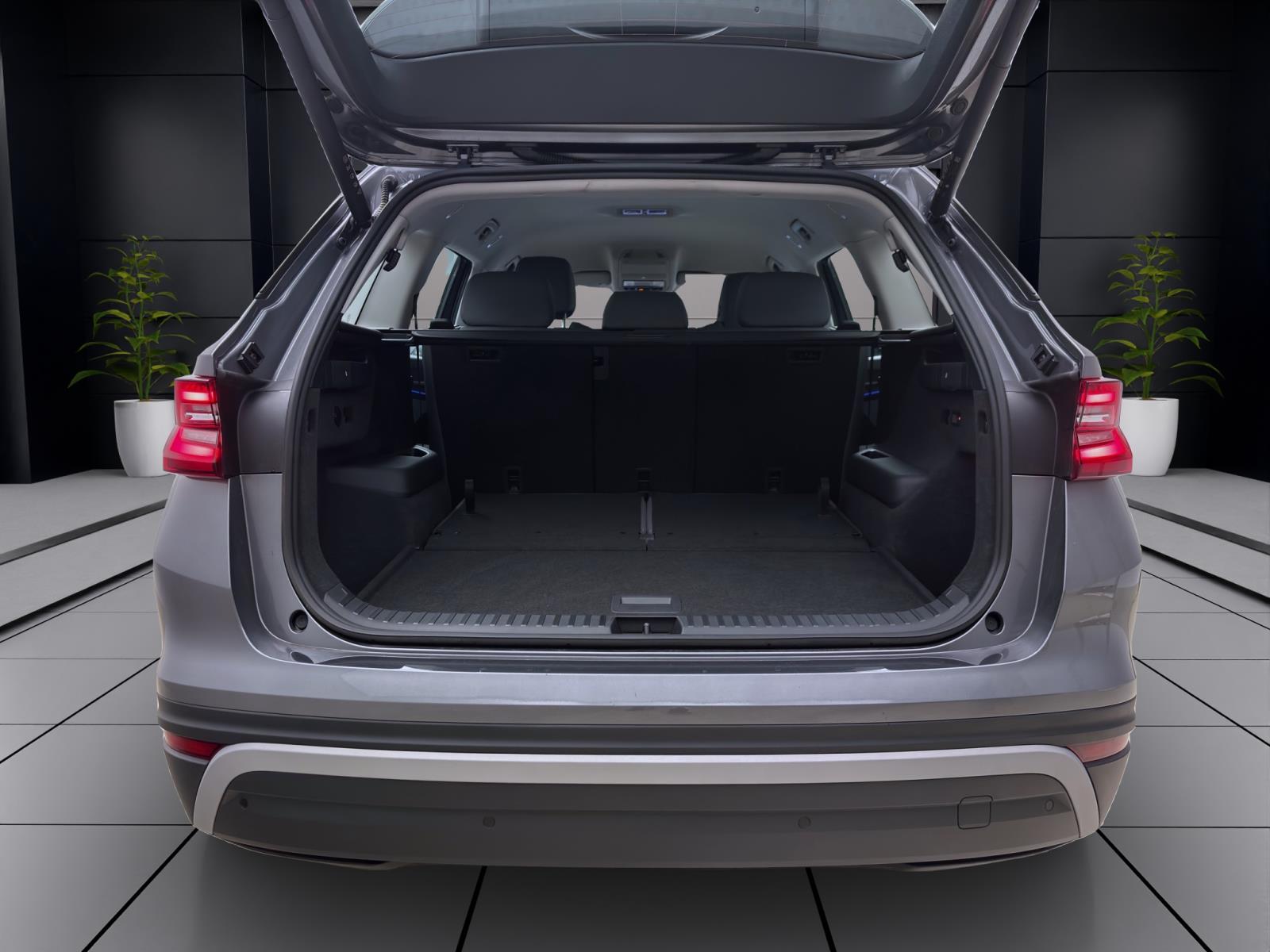 Skoda Kodiaq 2.0 TDI DSG SELECTION 7-SITZER NAVI HUD SITZHZG