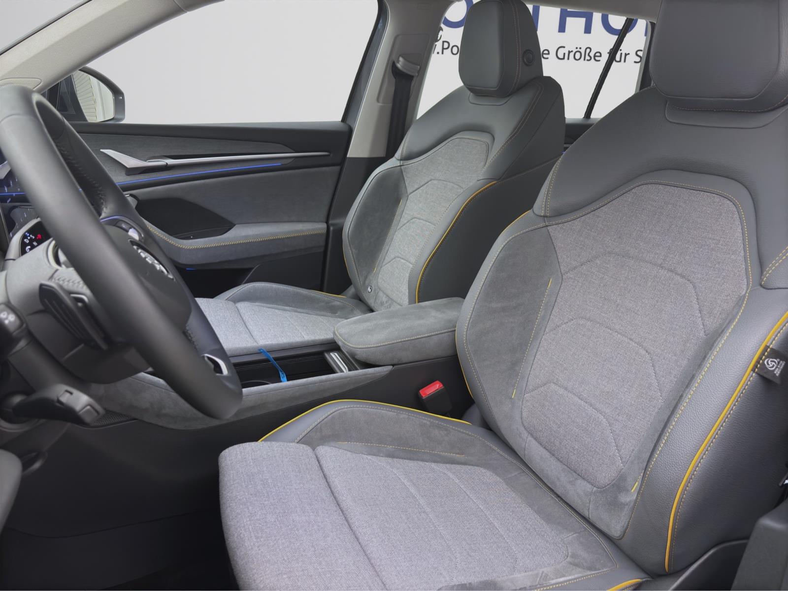 Skoda Kodiaq 2.0 TDI DSG SELECTION 7-SITZER NAVI HUD SITZHZG