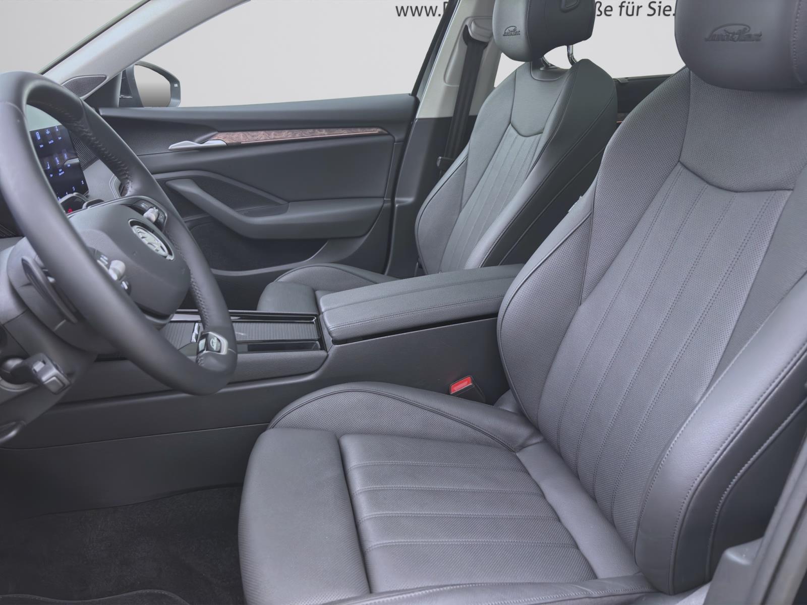 Bild 8: Skoda Superb Combi 2.0 TDI DSG L&K PANO STDHZG MATRIX PDC