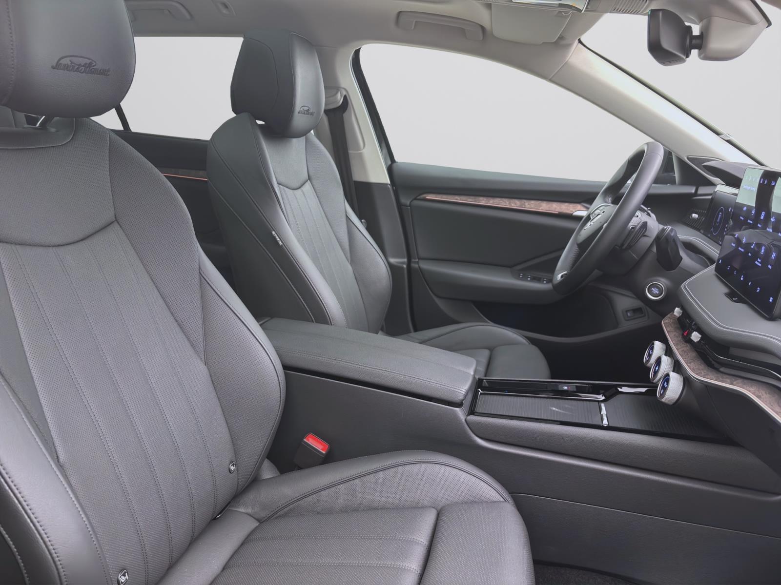 Bild 14: Skoda Superb Combi 2.0 TDI DSG L&K PANO STDHZG MATRIX PDC