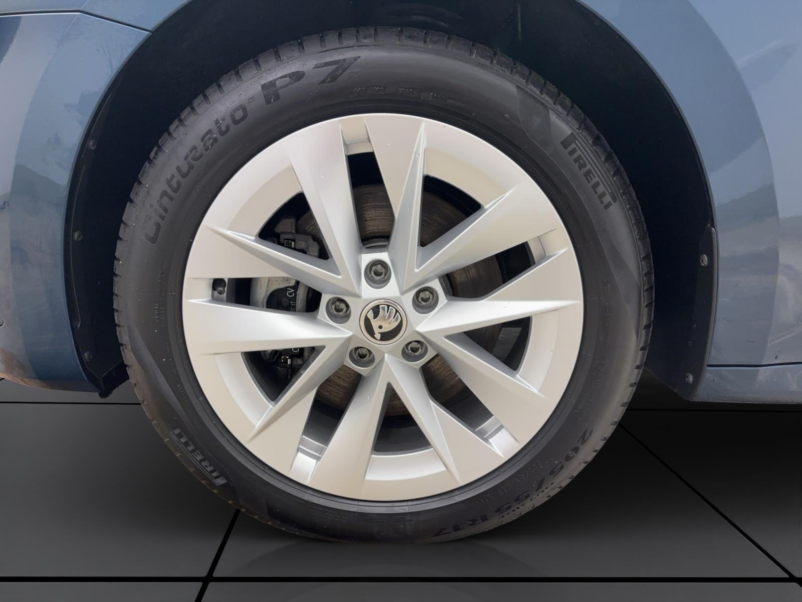 Skoda Octavia Combi 1.4 TSI iV DSG AMBITION PANO PDC LED