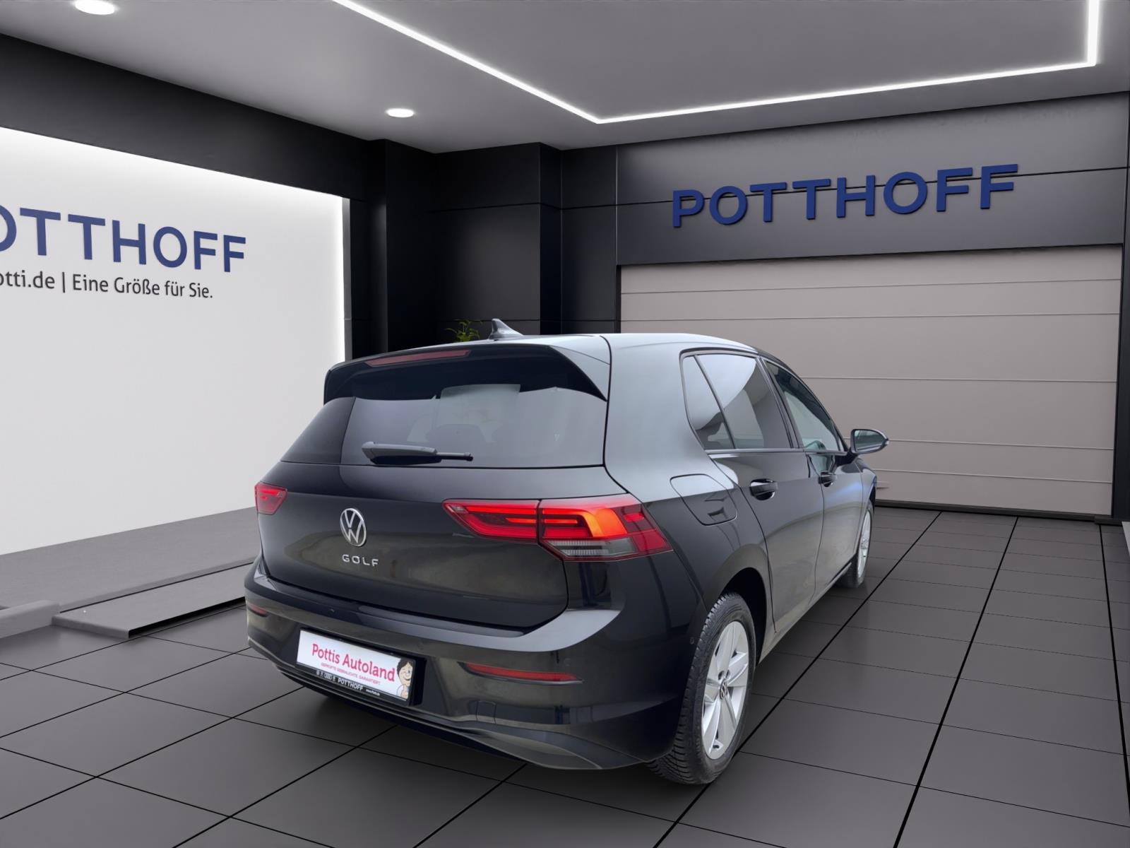 Volkswagen Golf 8 1.5 TSI Life ACC ParkAssist LED Navi AppConnect