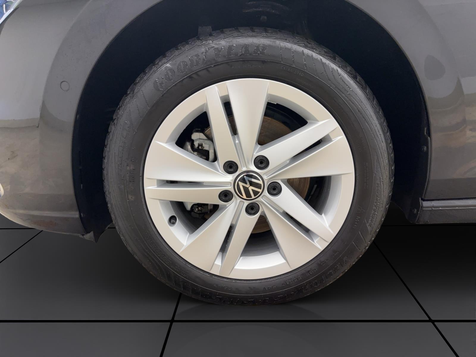 Volkswagen Golf 8 1.5 TSI Life ACC ParkAssist LED Navi AppConnect