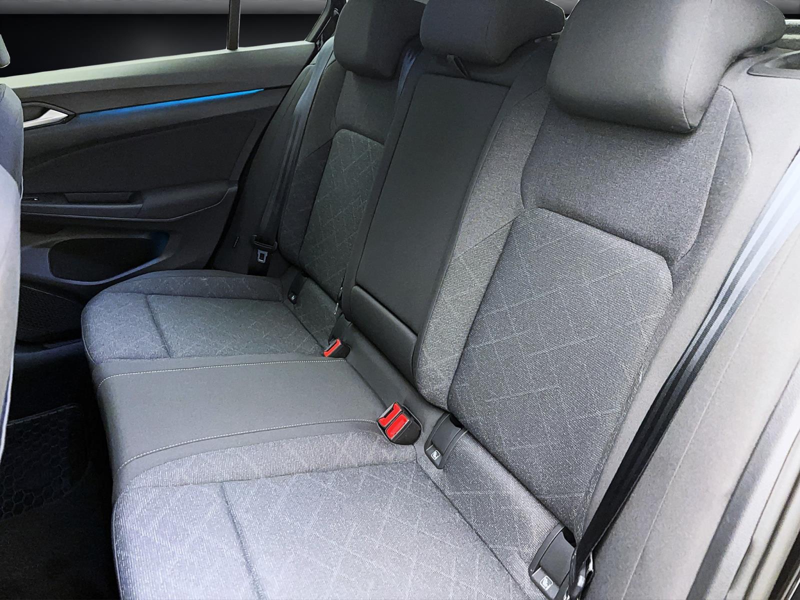 Volkswagen Golf 8 1.5 TSI Life ACC ParkAssist LED Navi AppConnect
