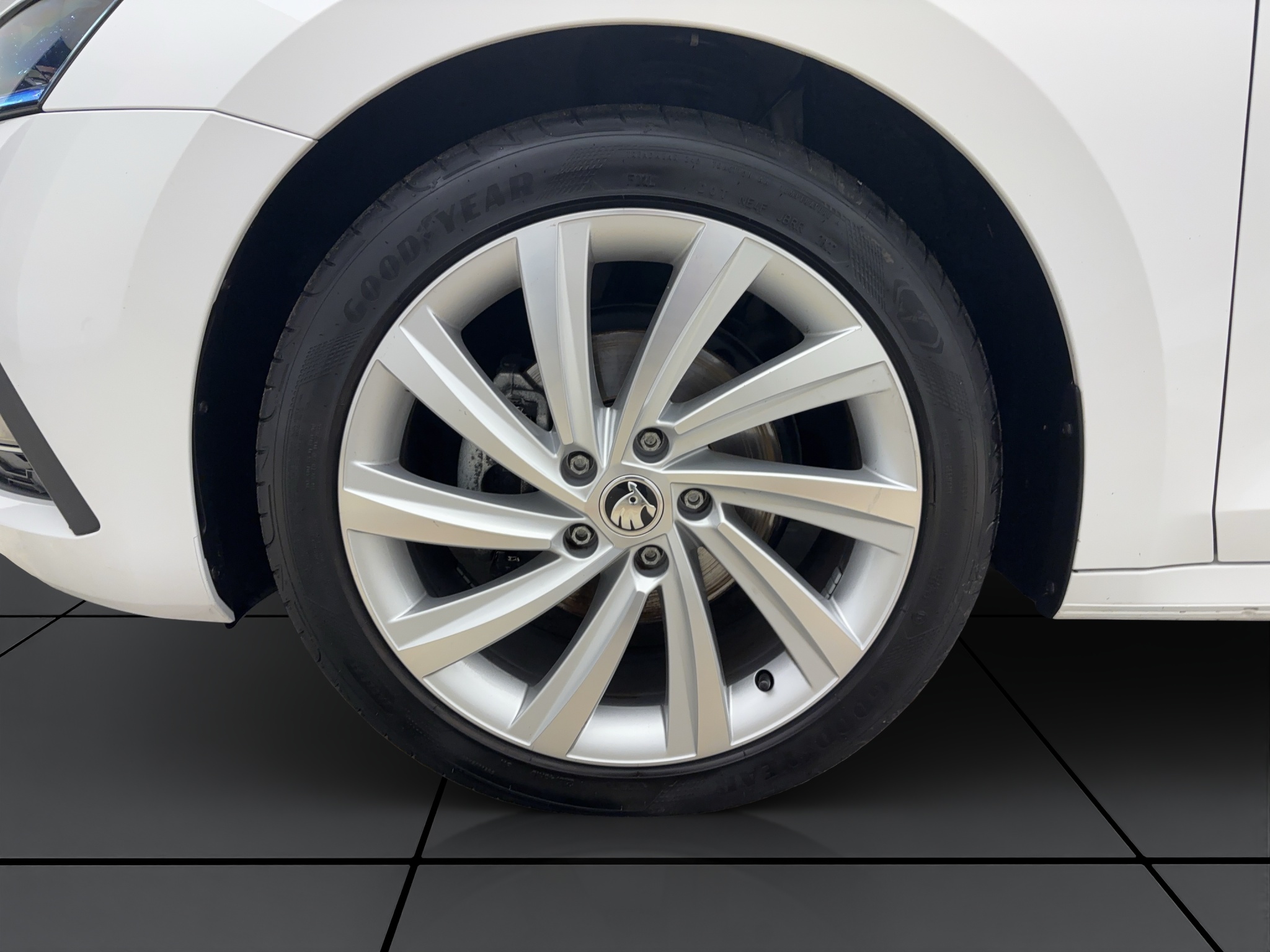 Skoda Octavia Combi 2.0 TDI DSG Style AHK ACC PDC Kamera LED Navi Kessy HUD