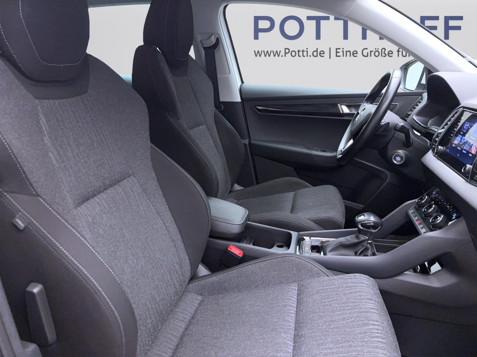 Skoda Karoq 2.0 TDI DSG Style 4x4 AHK PDC LED Navi AppConnect Sitzhzg