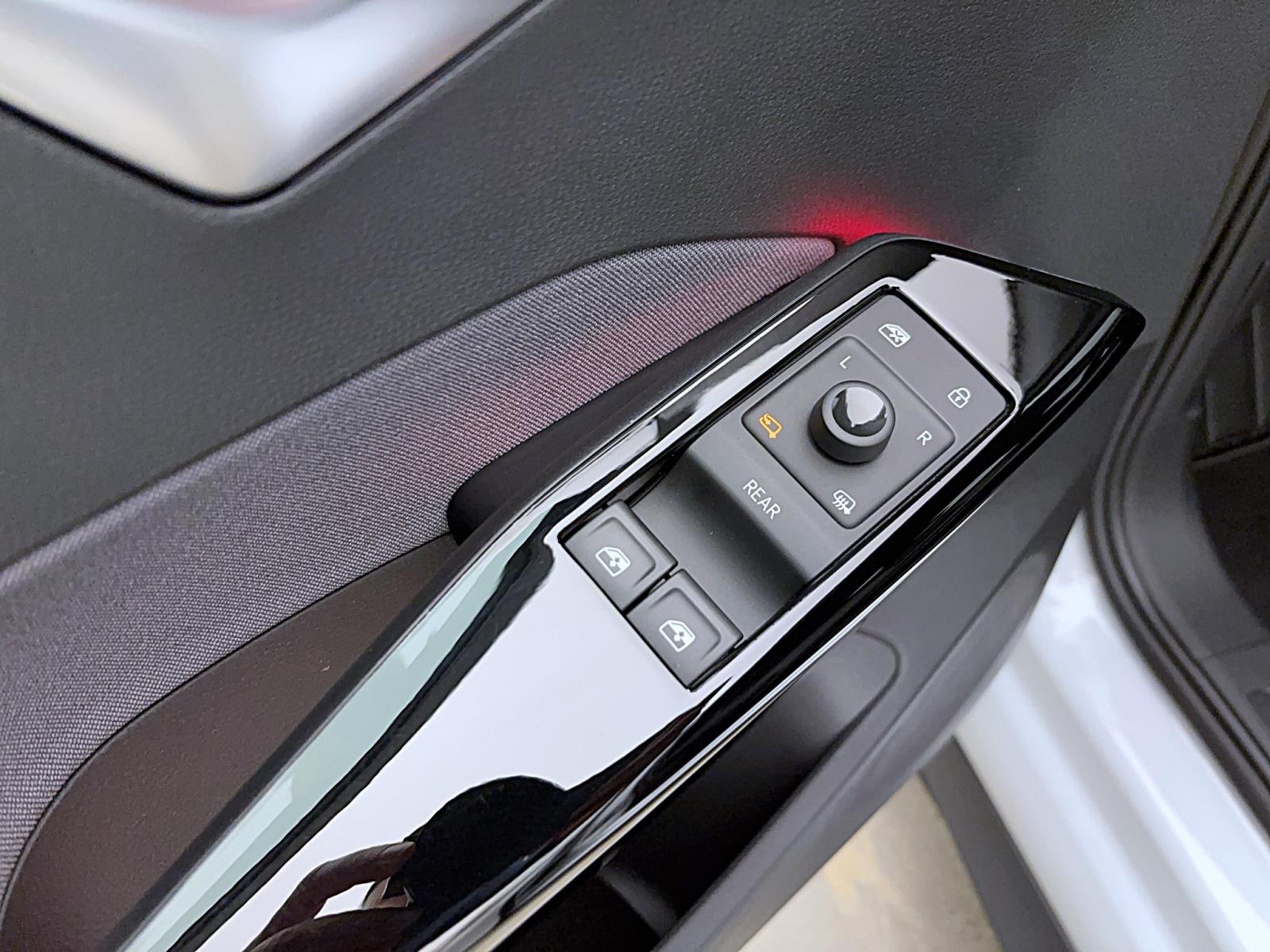 Volkswagen ID.3 PURE PERFORMANCE NAVI ACC PDC LED SITZHZG