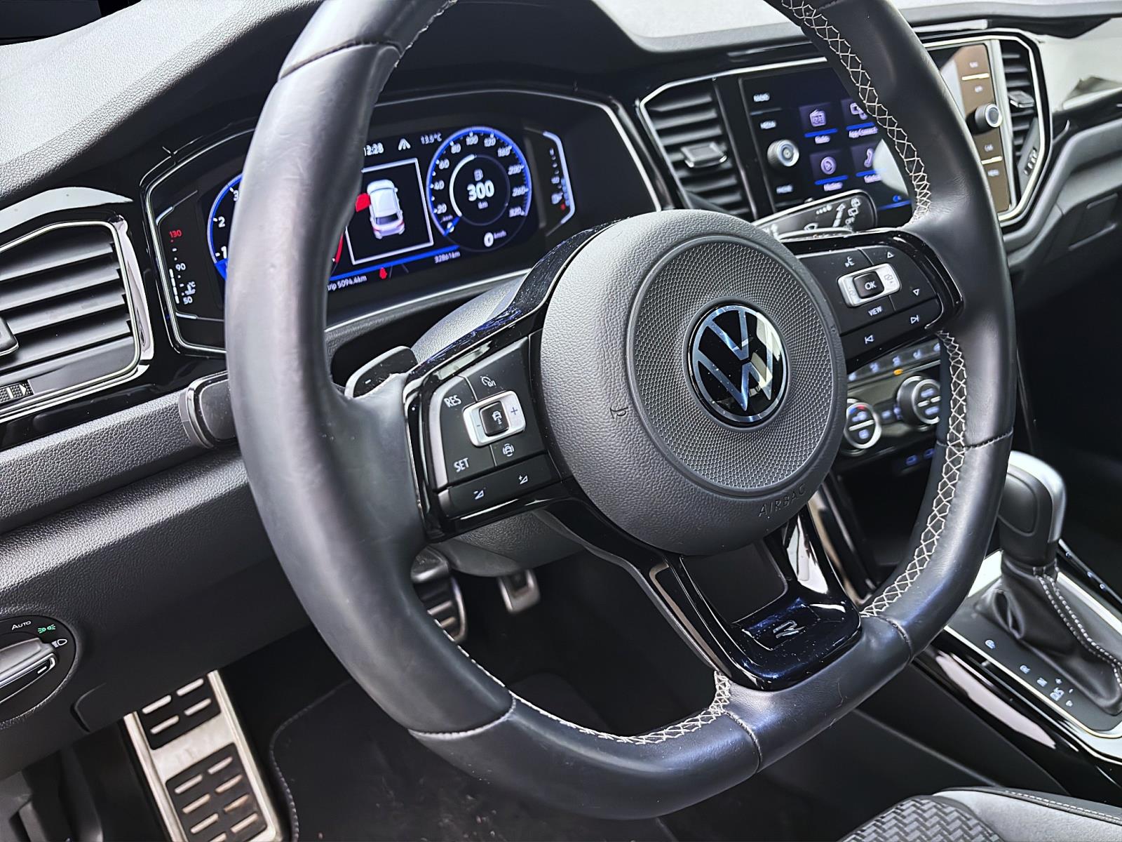 Volkswagen T-Roc 2.0 TSI DSG R 4Motion ACC PDC Kamera LED Navi Winter