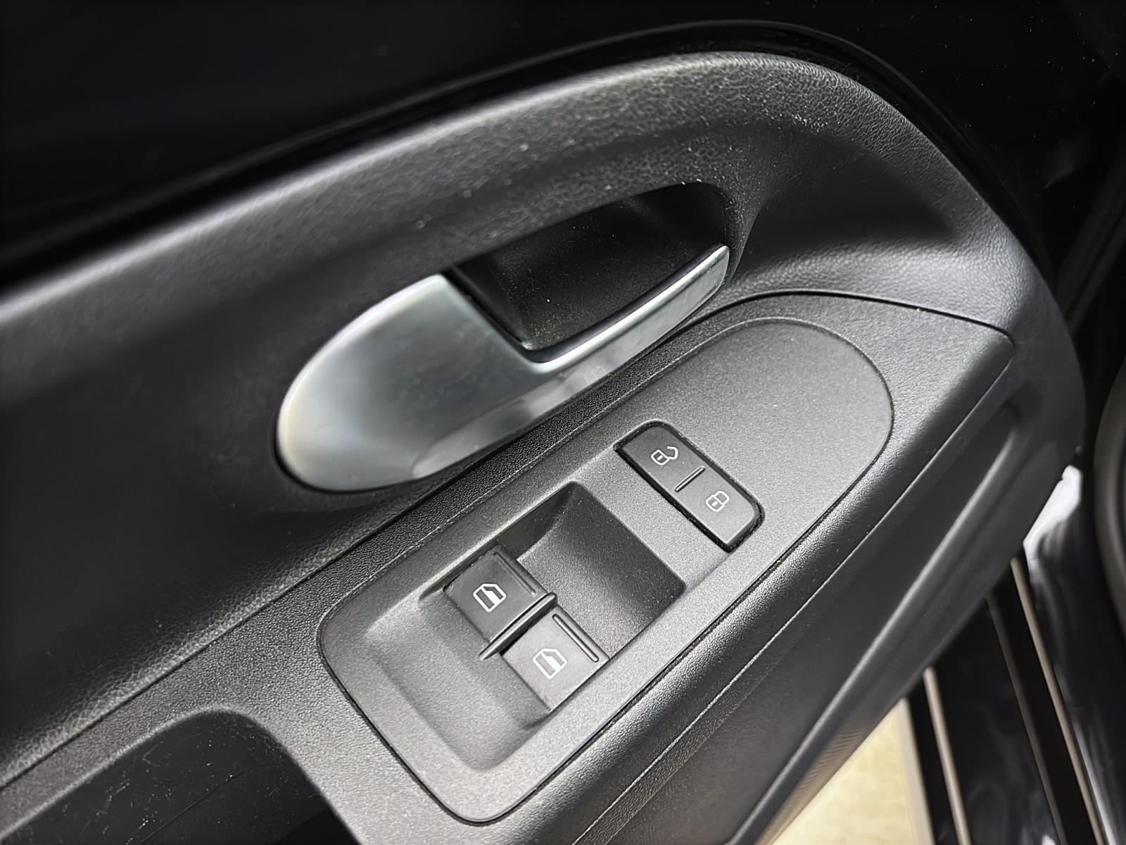 Volkswagen up! 1.0 MPI move Maps&More Klima