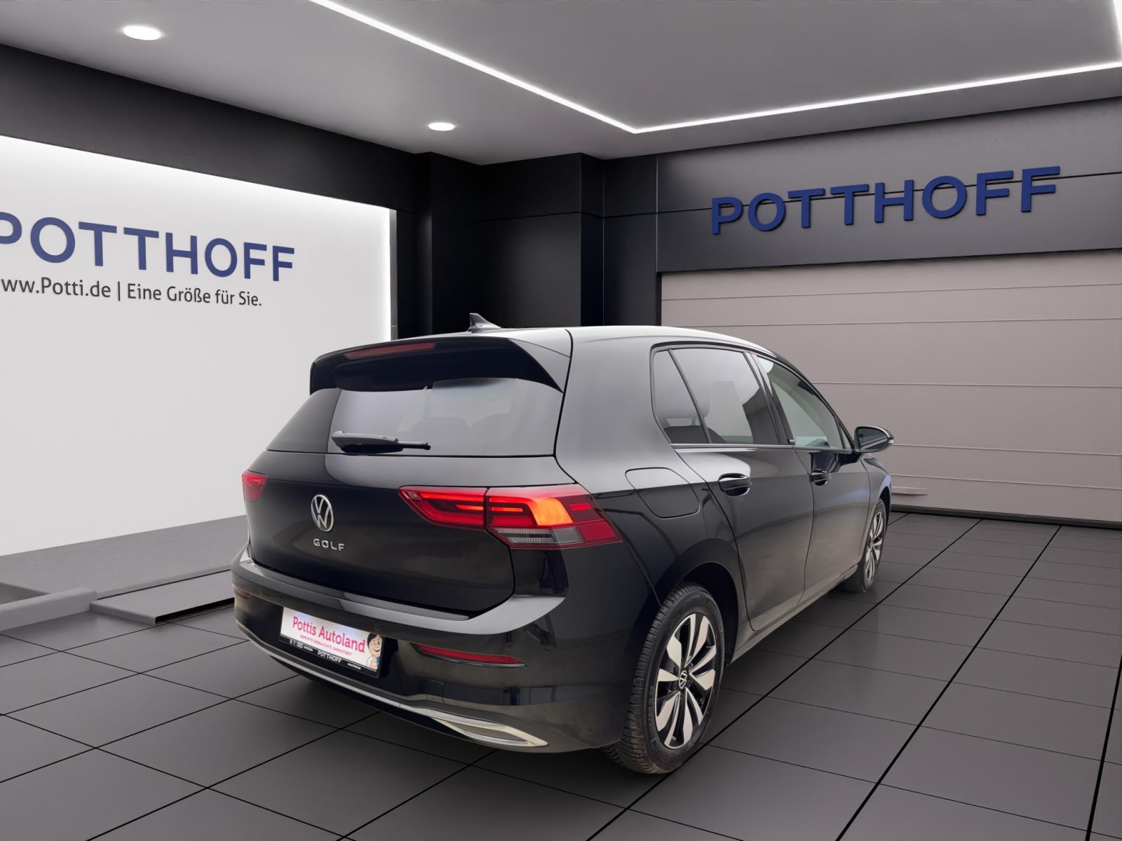 Volkswagen Golf 8 2.0 TDI DSG Move AHK ACC PDC Kamera LED Navi AppConnect