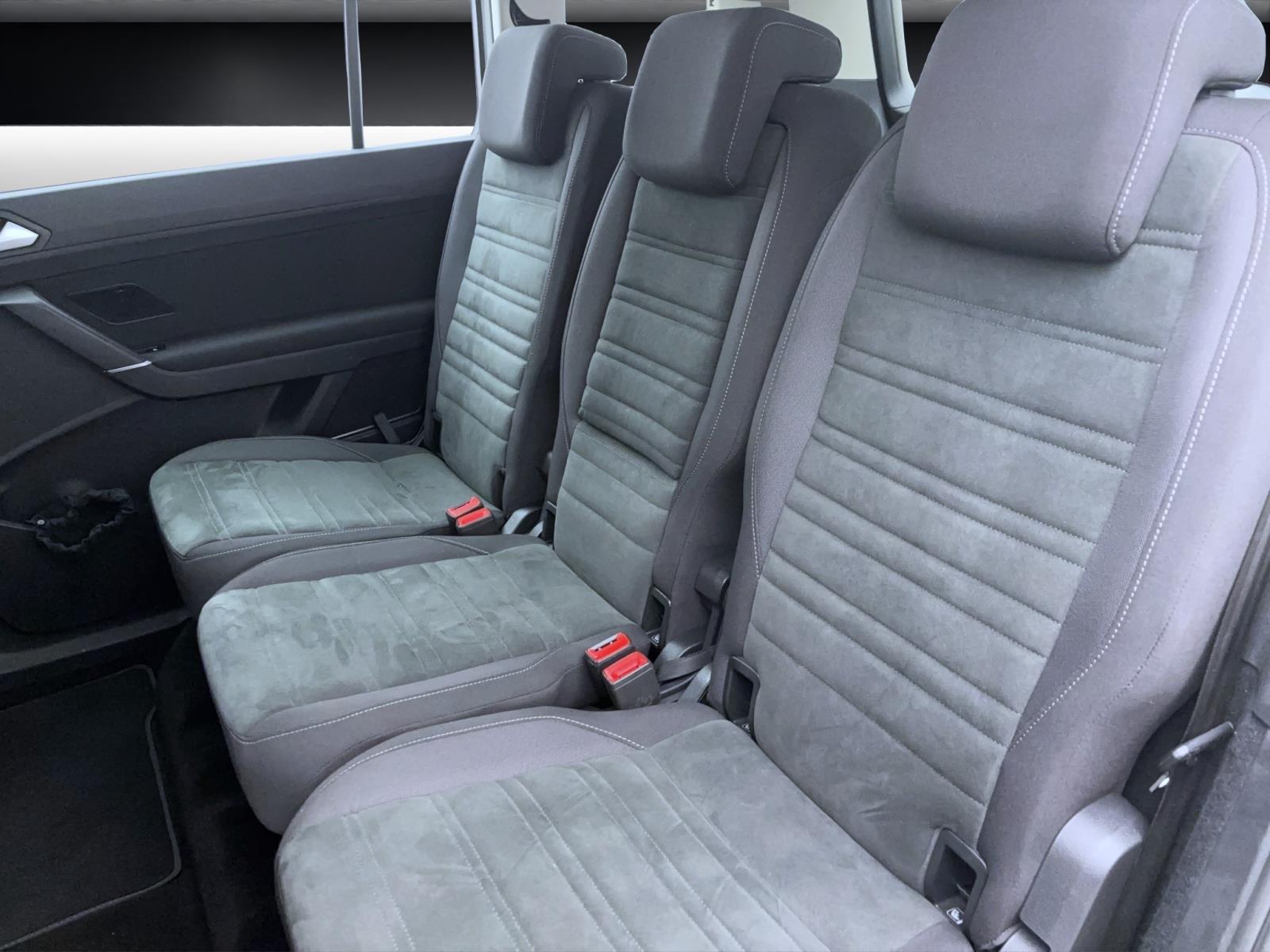 Volkswagen Touran 2.0 TDI COMFORTLINE NAVI ACC PDC SITZHZG