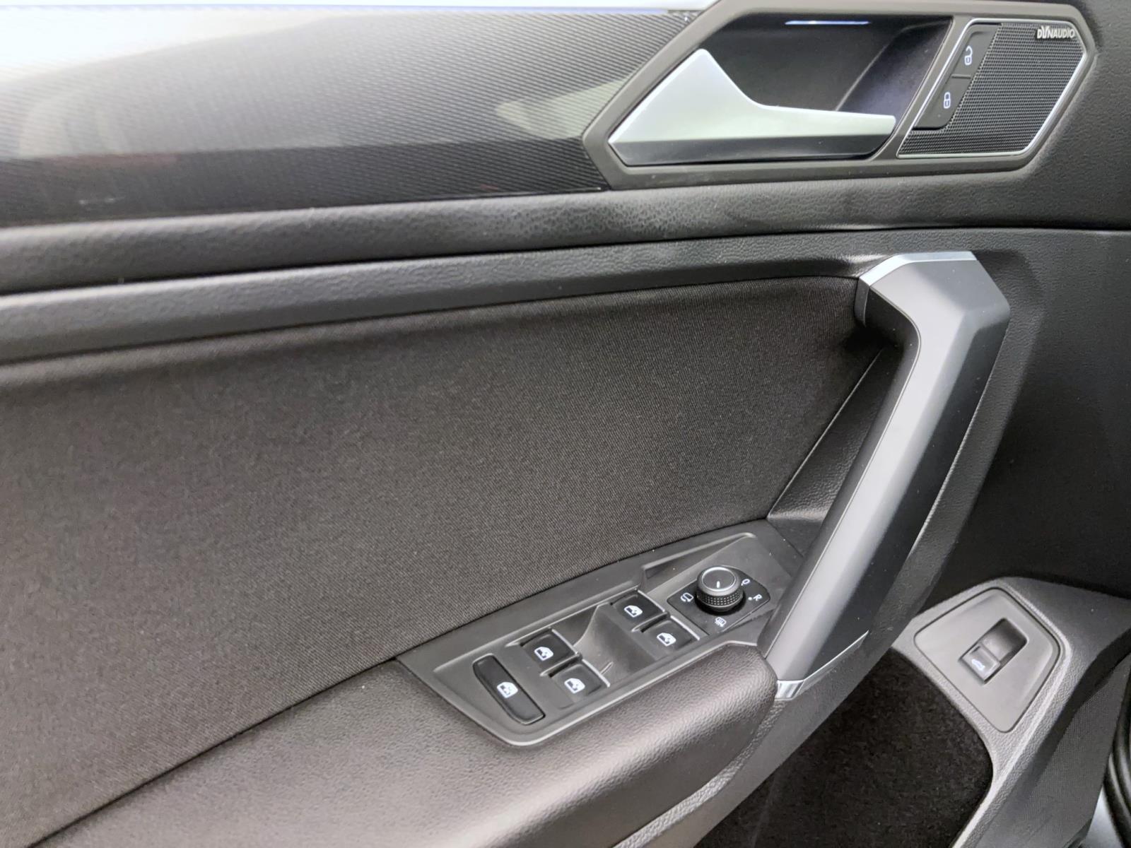 Volkswagen Tiguan Allspace 2.0 TDI DSG R-Line 4Motion AHK ACC DCC ParkAssist AreaView LED