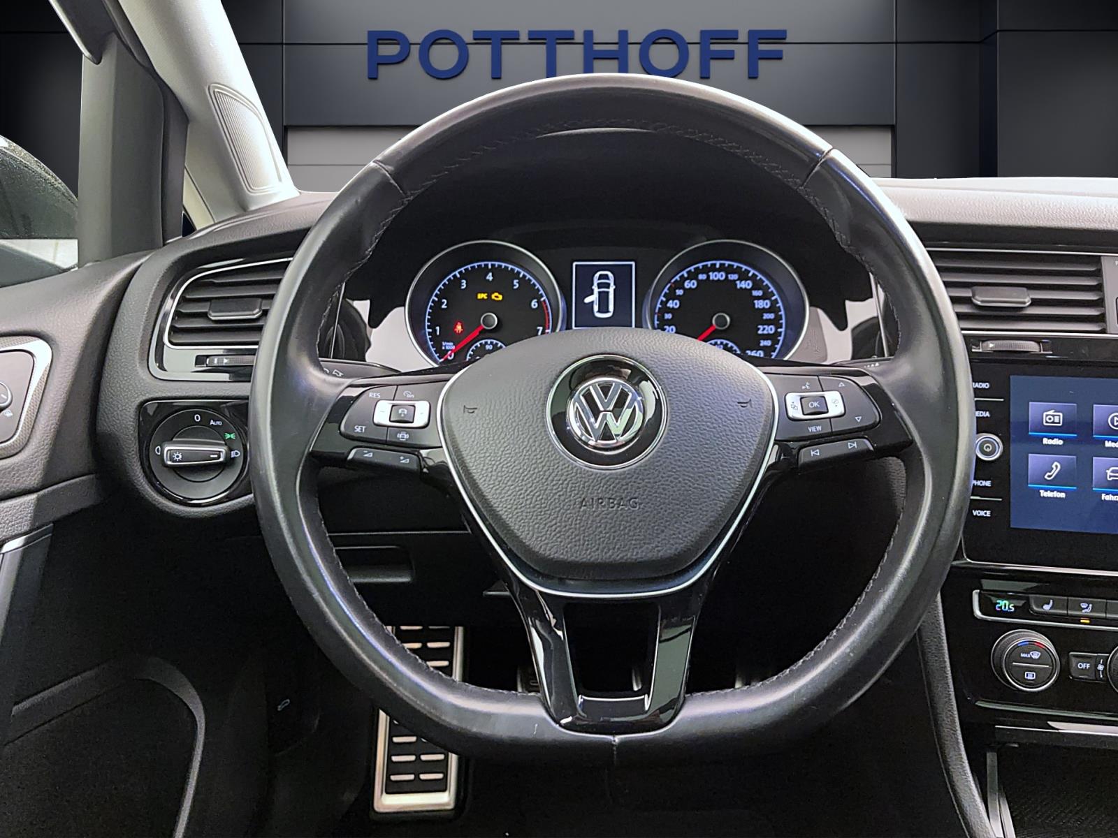 Volkswagen Golf Variant 7 VII 1.5 TSI IQ.Drive Pano ACC ParkAssist Kamera Winter