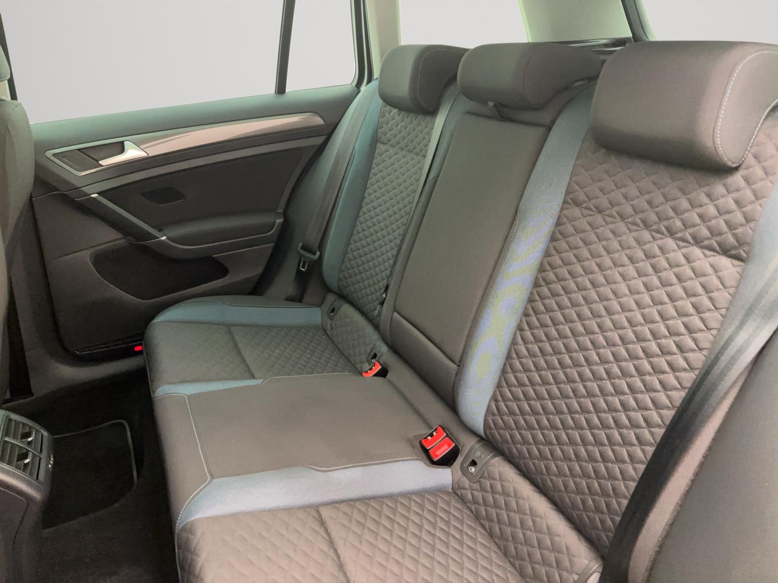 Volkswagen Golf Variant 7 VII 1.5 TSI IQ.Drive Pano ACC ParkAssist Kamera Winter