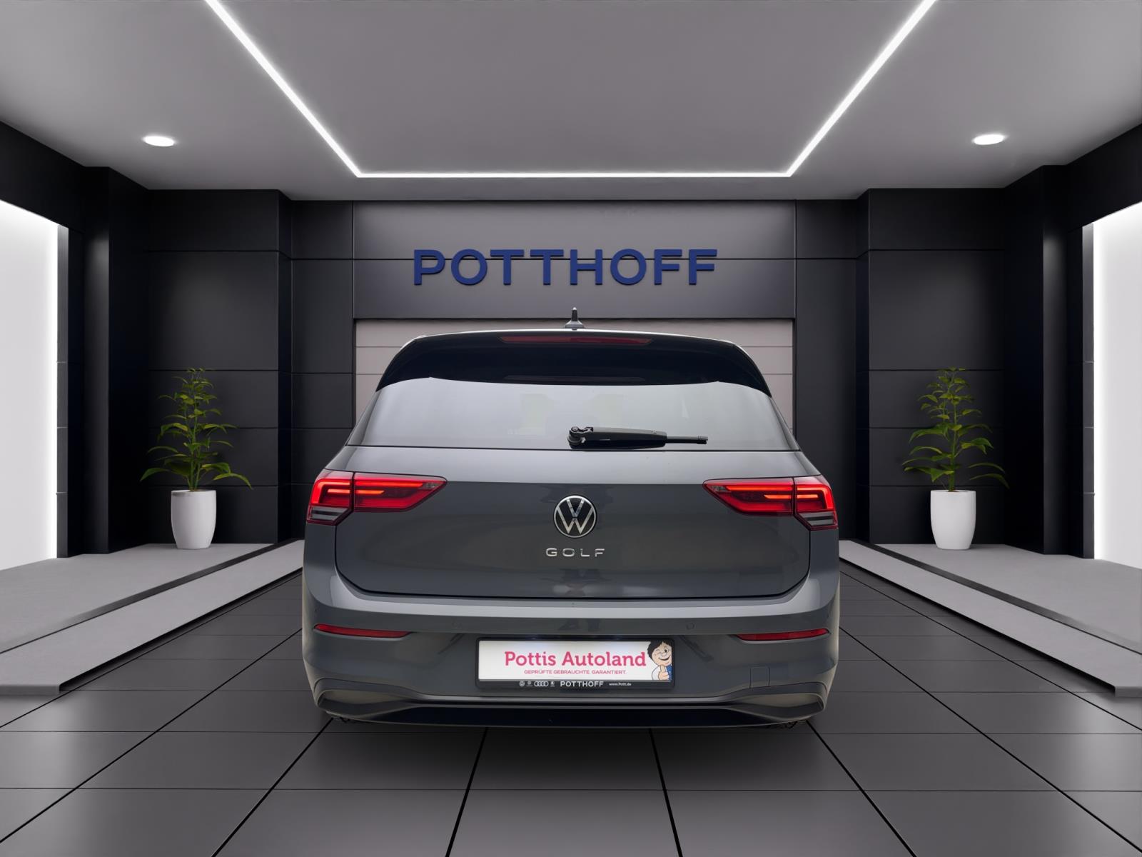 Volkswagen Golf 1.5 TSI LIFE NAVI ACC PDC LED