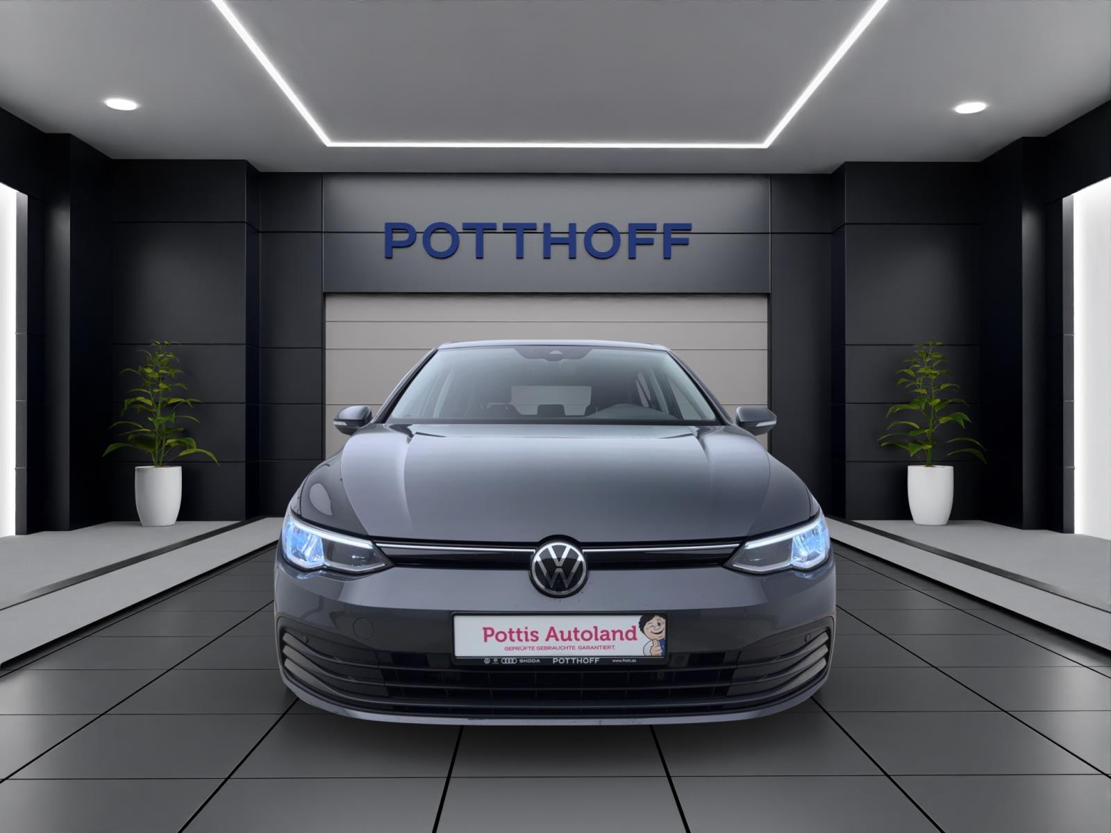 Volkswagen Golf 1.5 TSI LIFE NAVI ACC PDC LED
