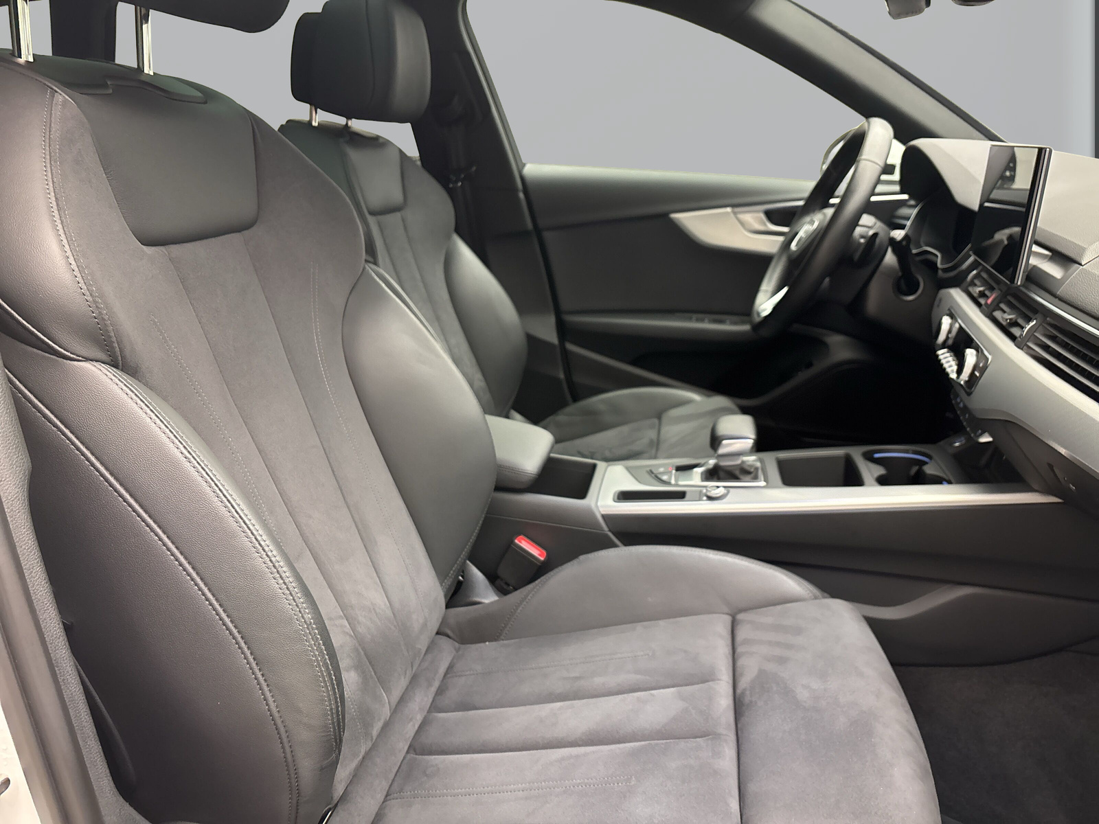 Audi A4 Avant 35 TDI advanced Pano ACC PDC Kamera LED Navi Sitzhzg
