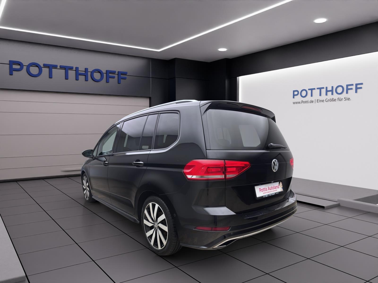 Volkswagen Touran 1.5 TSI R-Line Pano AHK ACC ParkAssist Kamera LED Navi
