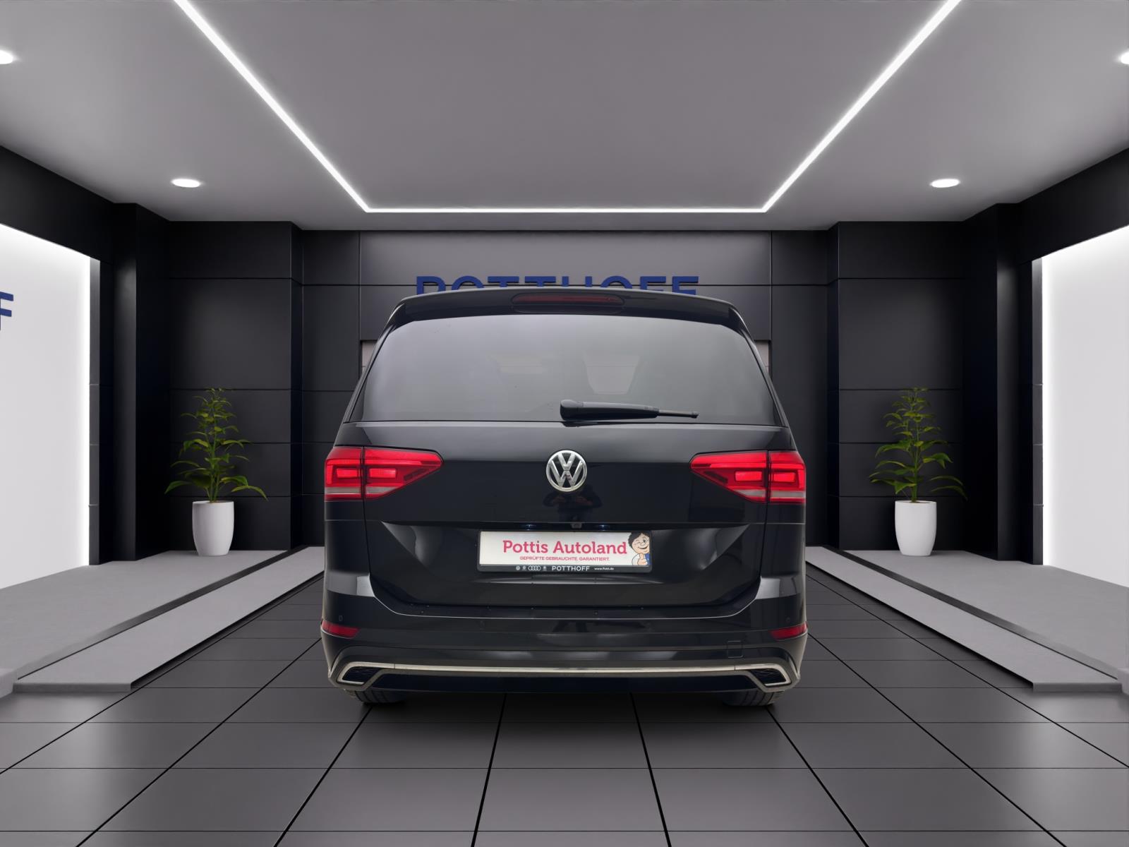 Volkswagen Touran 1.5 TSI R-Line Pano AHK ACC ParkAssist Kamera LED Navi