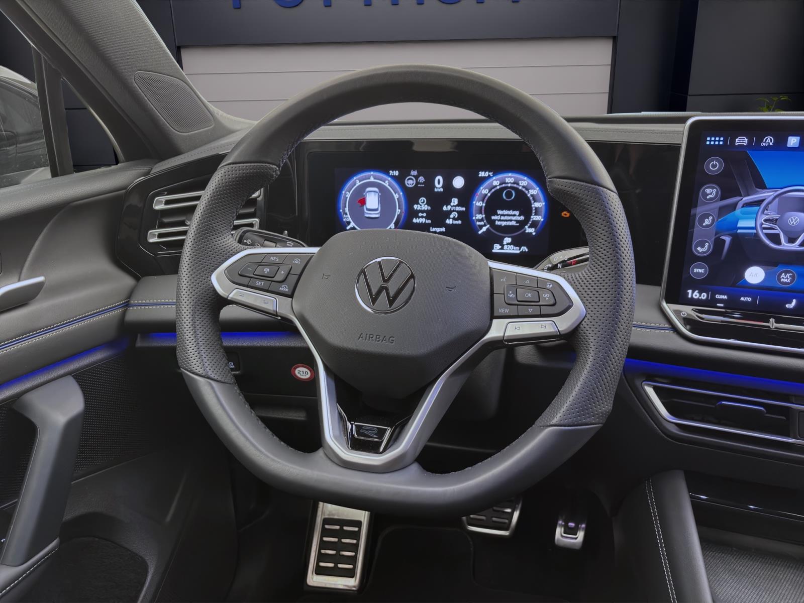 Bild 10: Volkswagen Tiguan 1.5 eTSI DSG R-LINE NAVI IQ.LIGHT AHK PDC