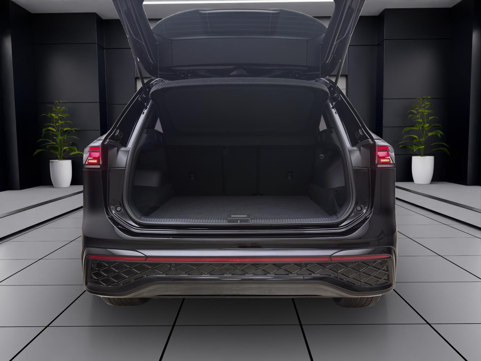 Bild 3: Volkswagen Tiguan 1.5 eTSI DSG R-LINE NAVI AHK PDC KAMERA