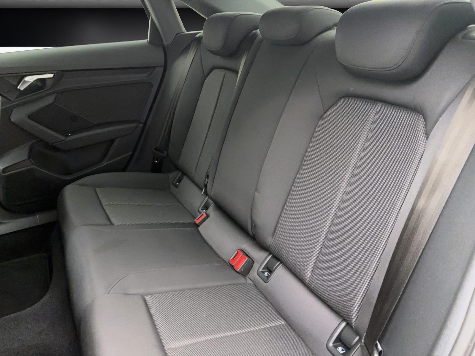 Audi A3 Limousine 35 TFSI advanced ParkAssist Sitzhzg Tempo Klima