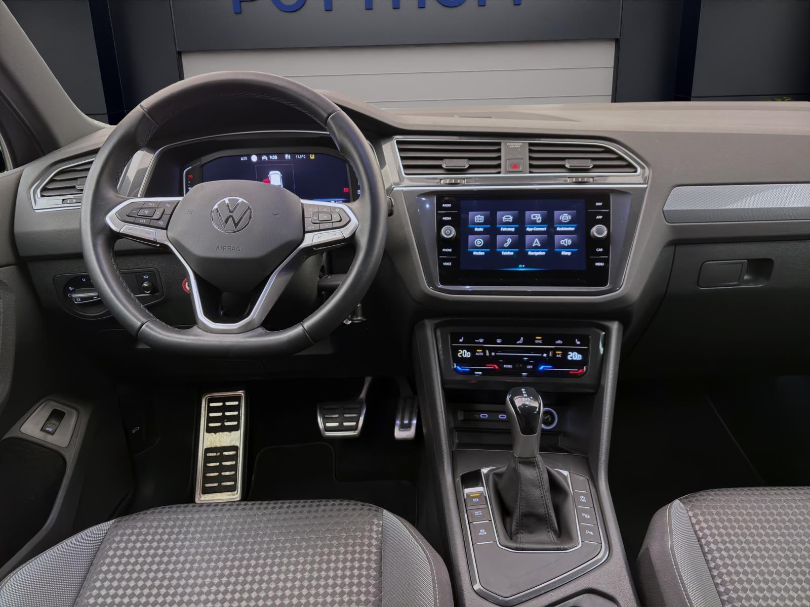 Volkswagen Tiguan 1.5 TSI DSG Active AHK ACC ParkAssist Kamera IQ.Light Navi