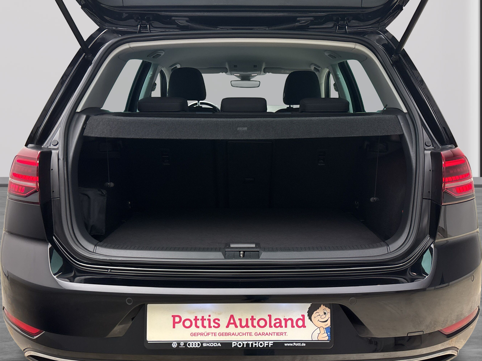 Volkswagen Golf 7 VII 1.0 TSI IQ.Drive ACC ParkAssist Kamera Sitzhzg