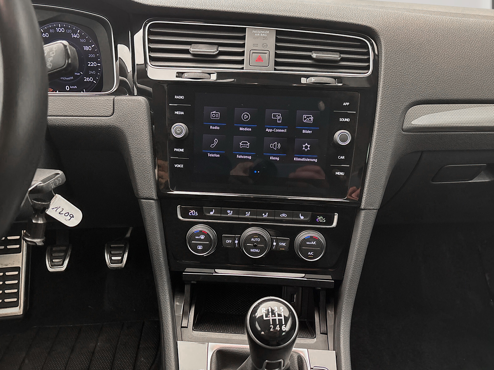 Volkswagen Golf 7 VII 1.0 TSI IQ.Drive ACC ParkAssist Kamera Sitzhzg