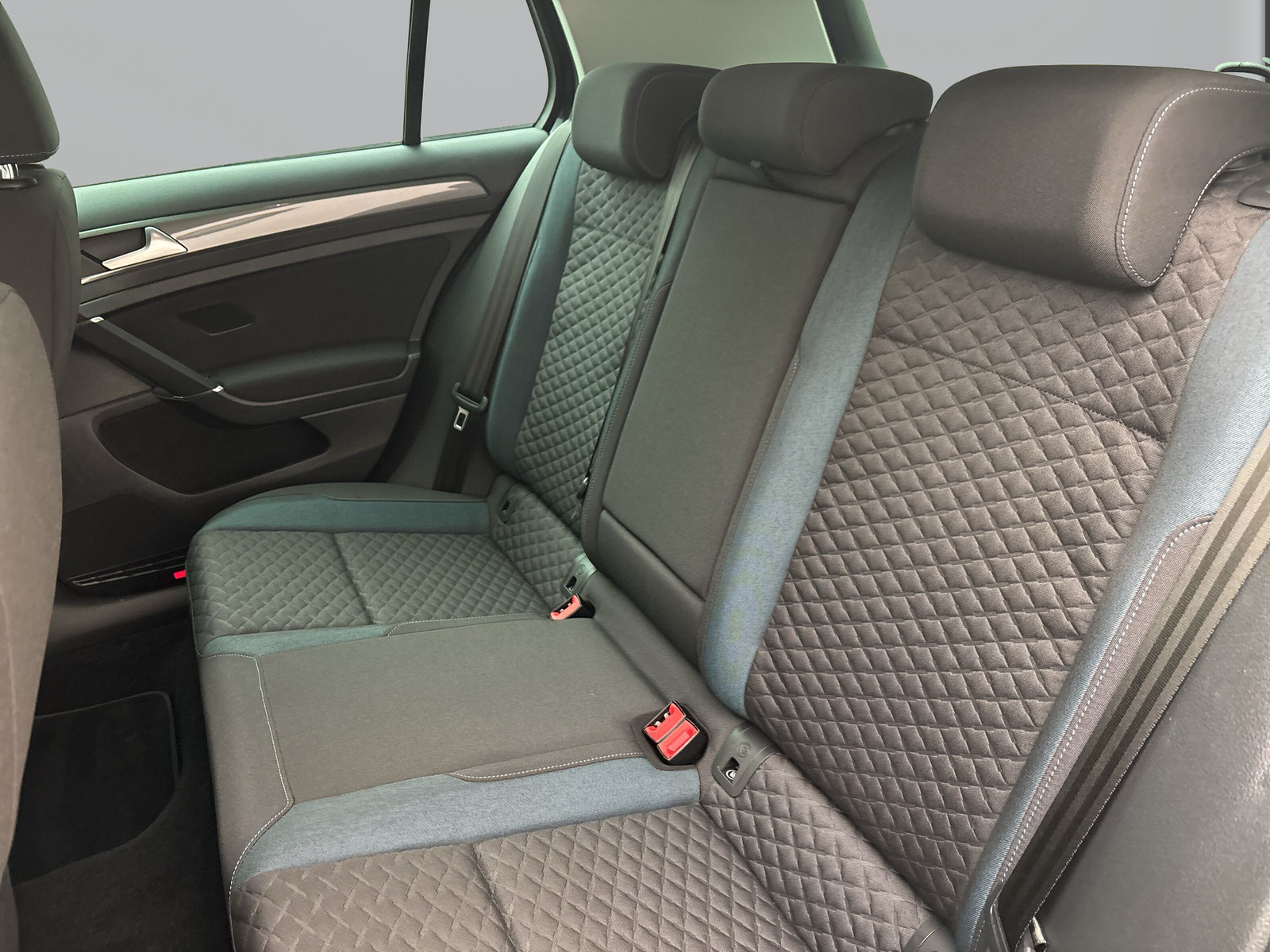 Volkswagen Golf 7 VII 1.0 TSI IQ.Drive ACC ParkAssist Kamera Sitzhzg
