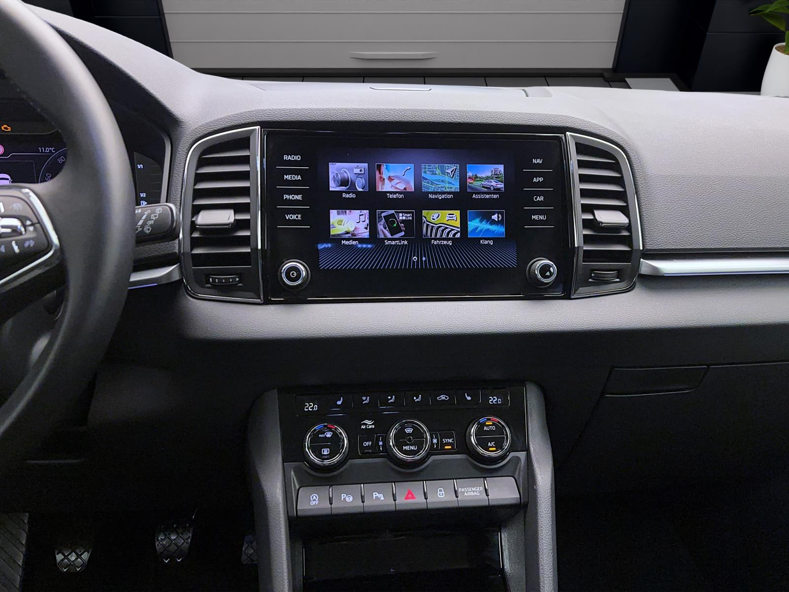 Skoda Karoq 1.5 TSI CLEVER NAVI ACC LED SITZHZG
