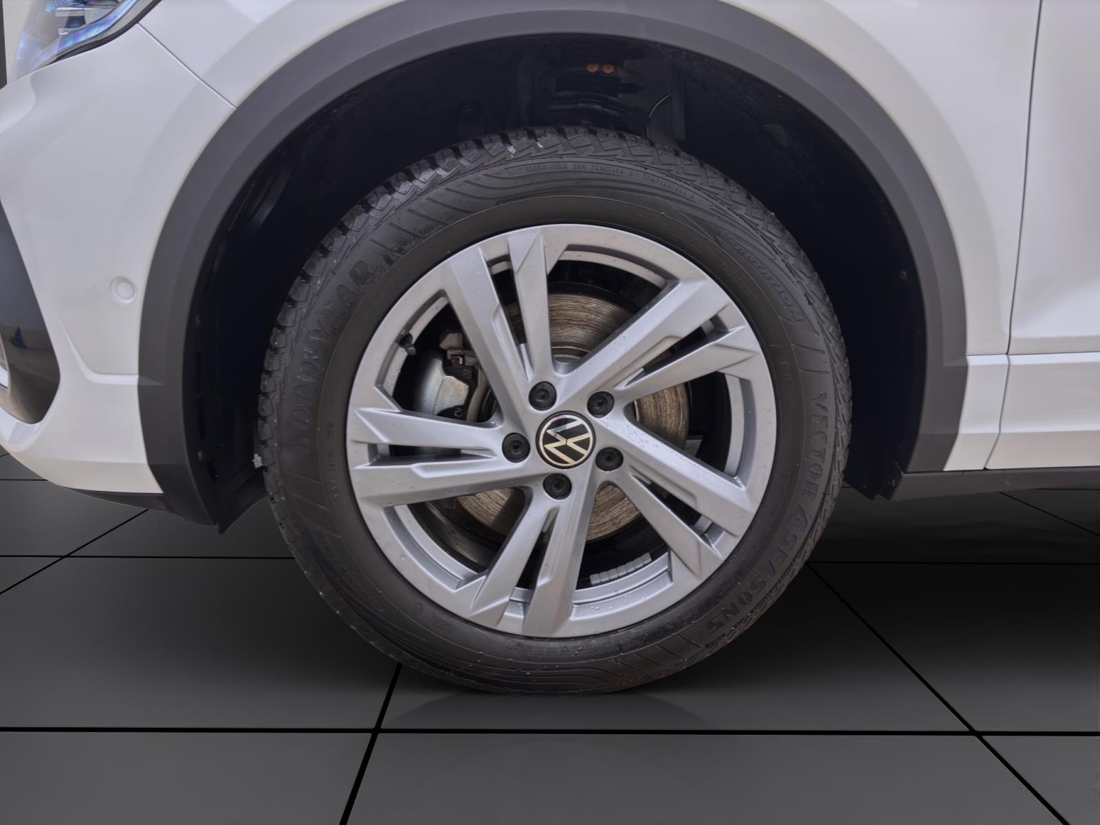 Volkswagen T-Roc 2.0 TDI DSG R-LINE AHK NAVI ACC KAMERA LED+