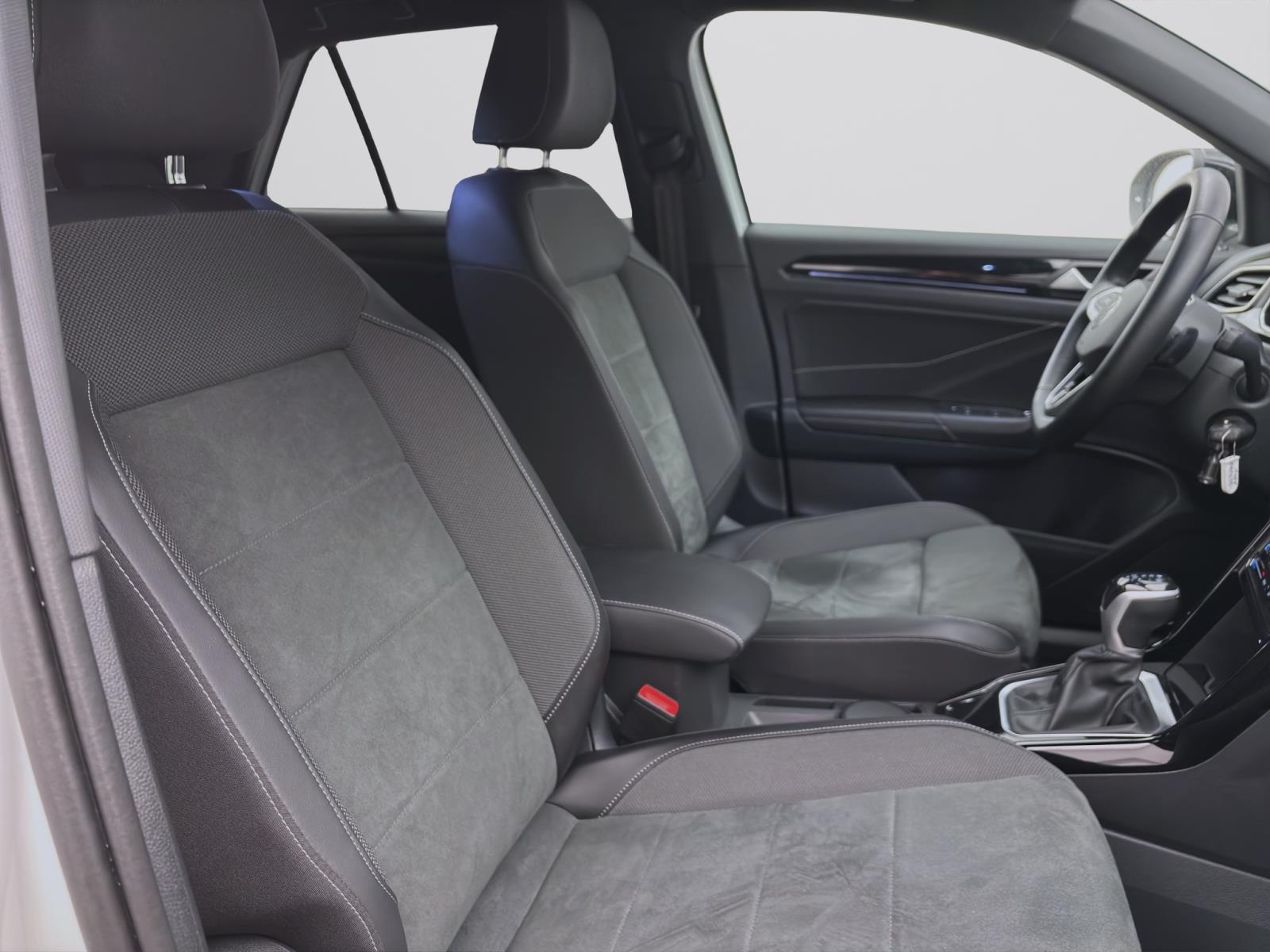 Volkswagen T-Roc 2.0 TDI DSG R-LINE AHK NAVI ACC KAMERA LED+