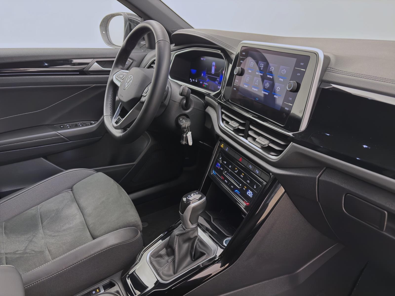 Volkswagen T-Roc 2.0 TDI DSG R-LINE AHK NAVI ACC KAMERA LED+
