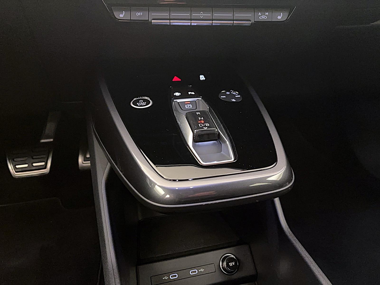 Audi Q4 e-tron 35 S LINE BLACK MATRIX NAVI+ SONOS