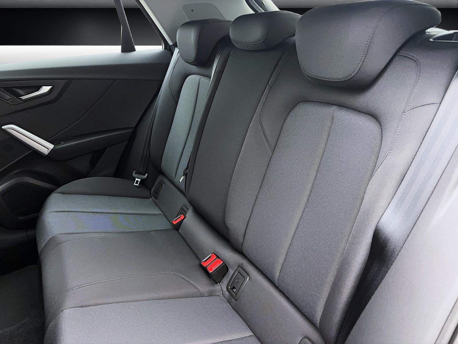 Audi Q2 35 TDI AHK KAMERA MATRIX NAVI PDC