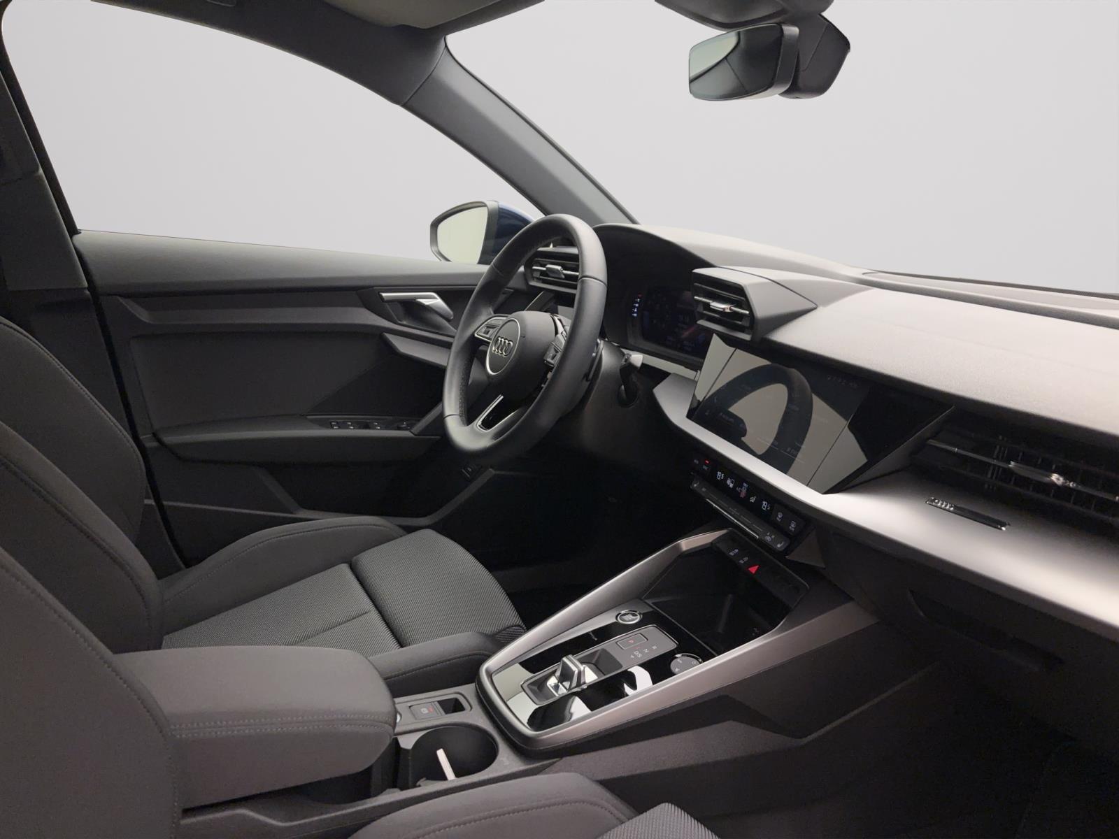 Audi A3 Sportback 30 TFSI ADVANCED PDC SITZHZG GRA LM17
