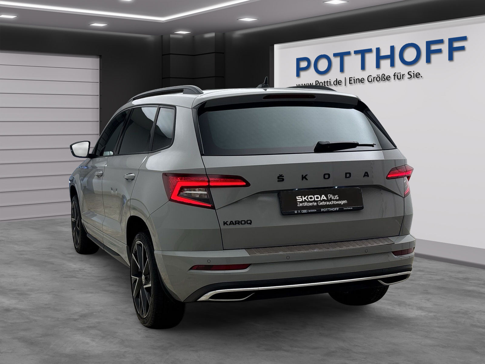 Skoda Karoq 1.5 TSI DSG Sportline Pano AHK DCC PDC Kamera LED SmartLink