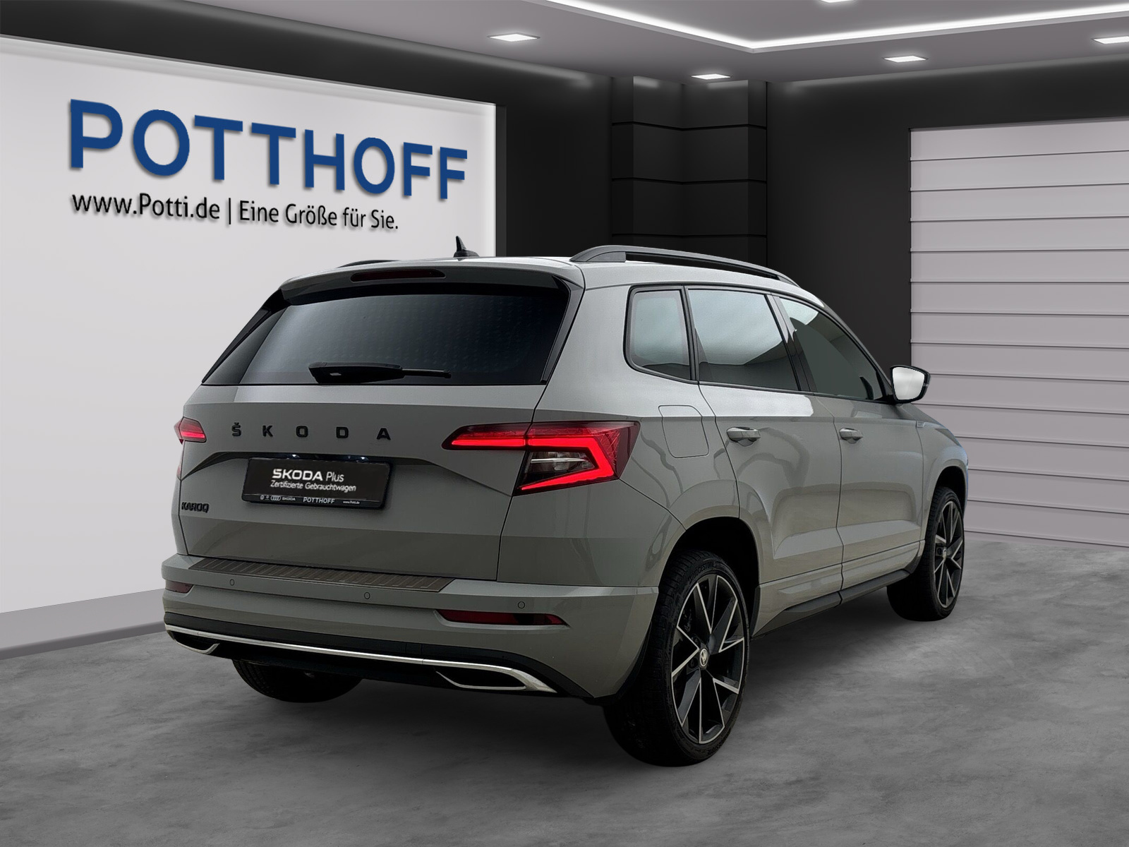 Skoda Karoq 1.5 TSI DSG Sportline Pano AHK DCC PDC Kamera LED SmartLink