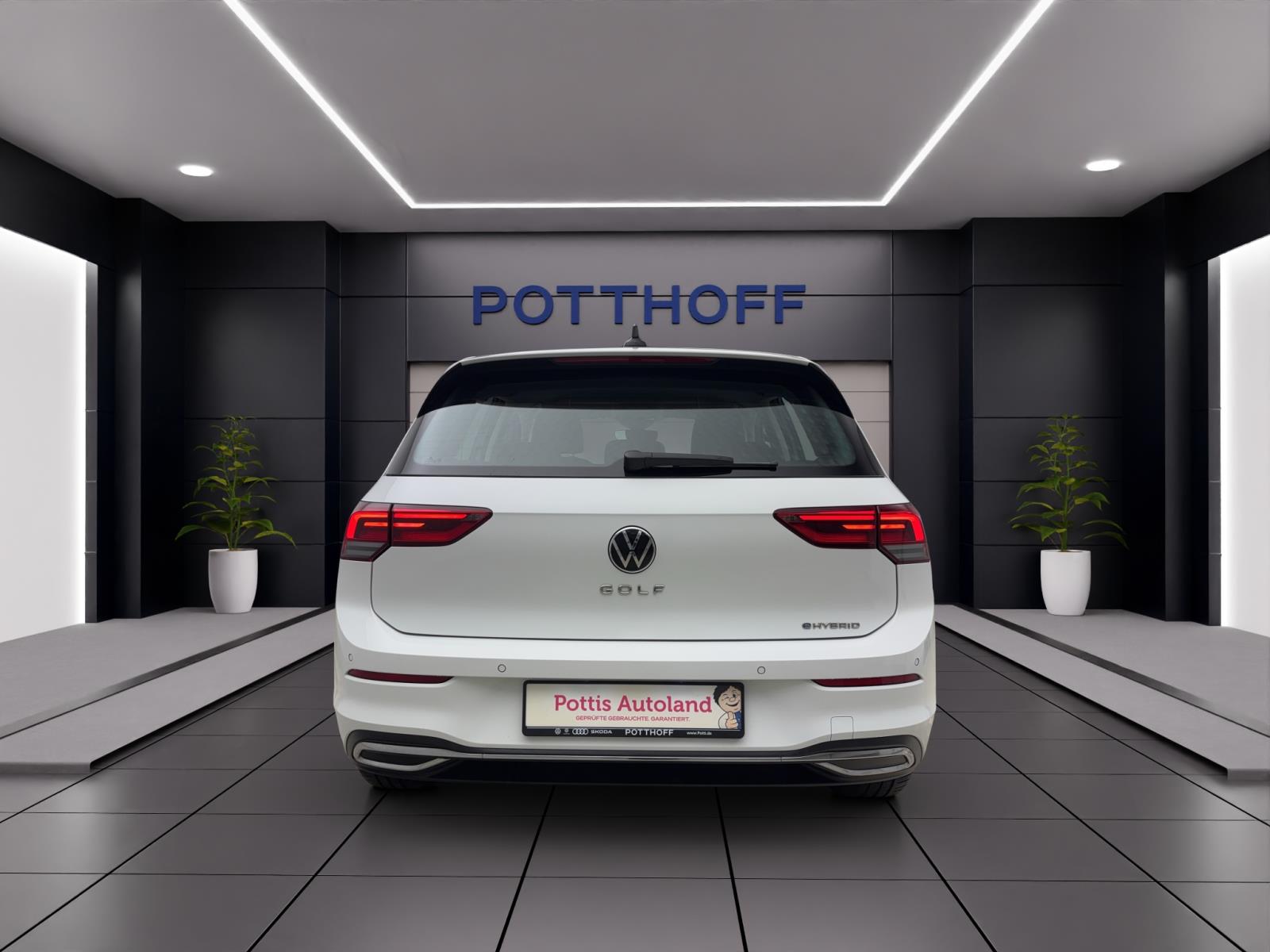 Volkswagen Golf 8 1.4 TSI eHybrid DSG Style ACC PDC LED+ Navi Sitzhzg Klima